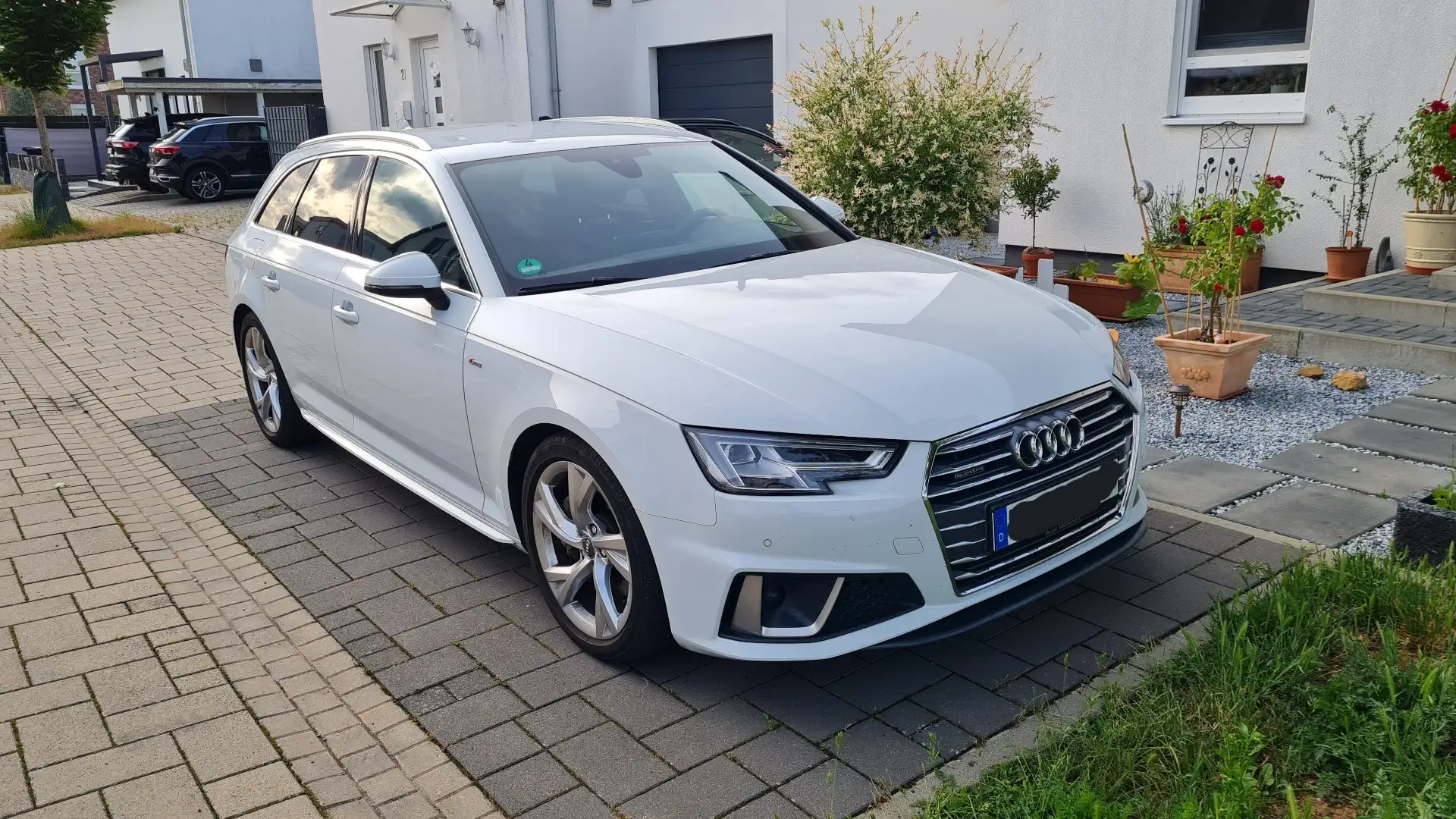 Audi A4 40 TDI quattro S Line Avant + Winterreifen Weiß - 1