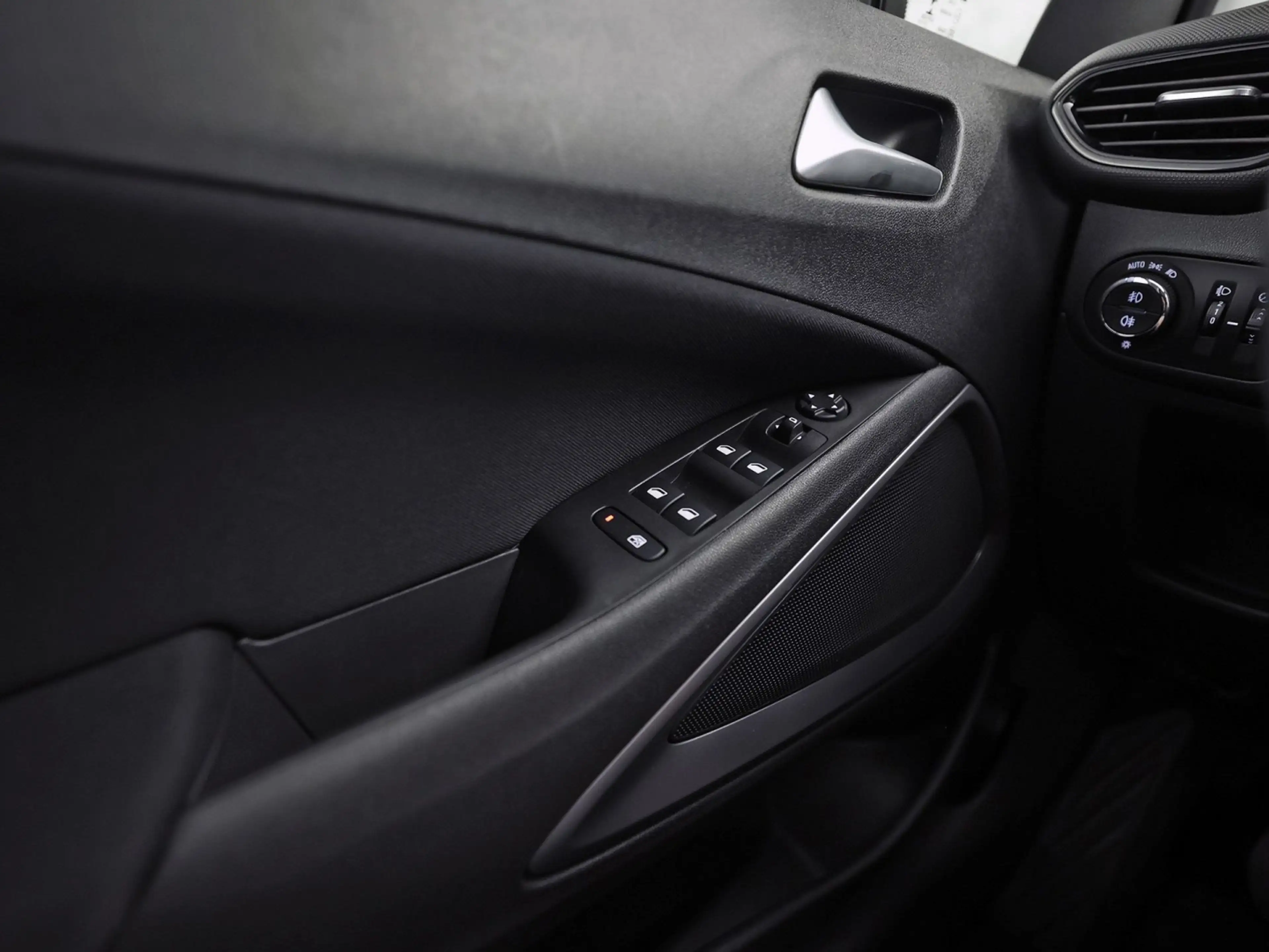 Opel Crossland 1.2 Sport (APPLE CARPLAY, GROOT NAVI, LM VELGEN, N — photo 27