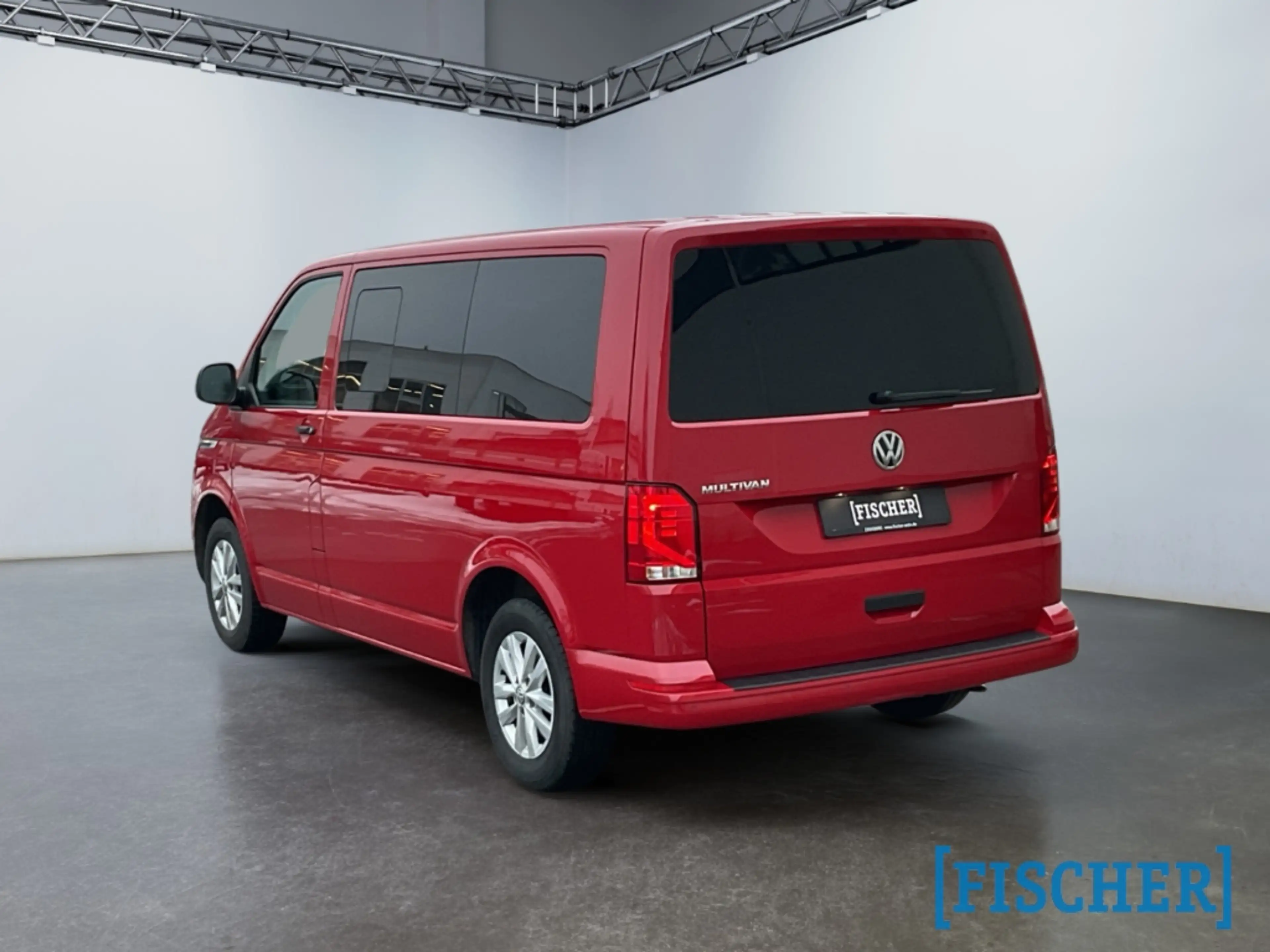 Volkswagen T6.1 Multivan 2.0TDI DSG Family kurz KR Navi SHZ PDC — photo 3