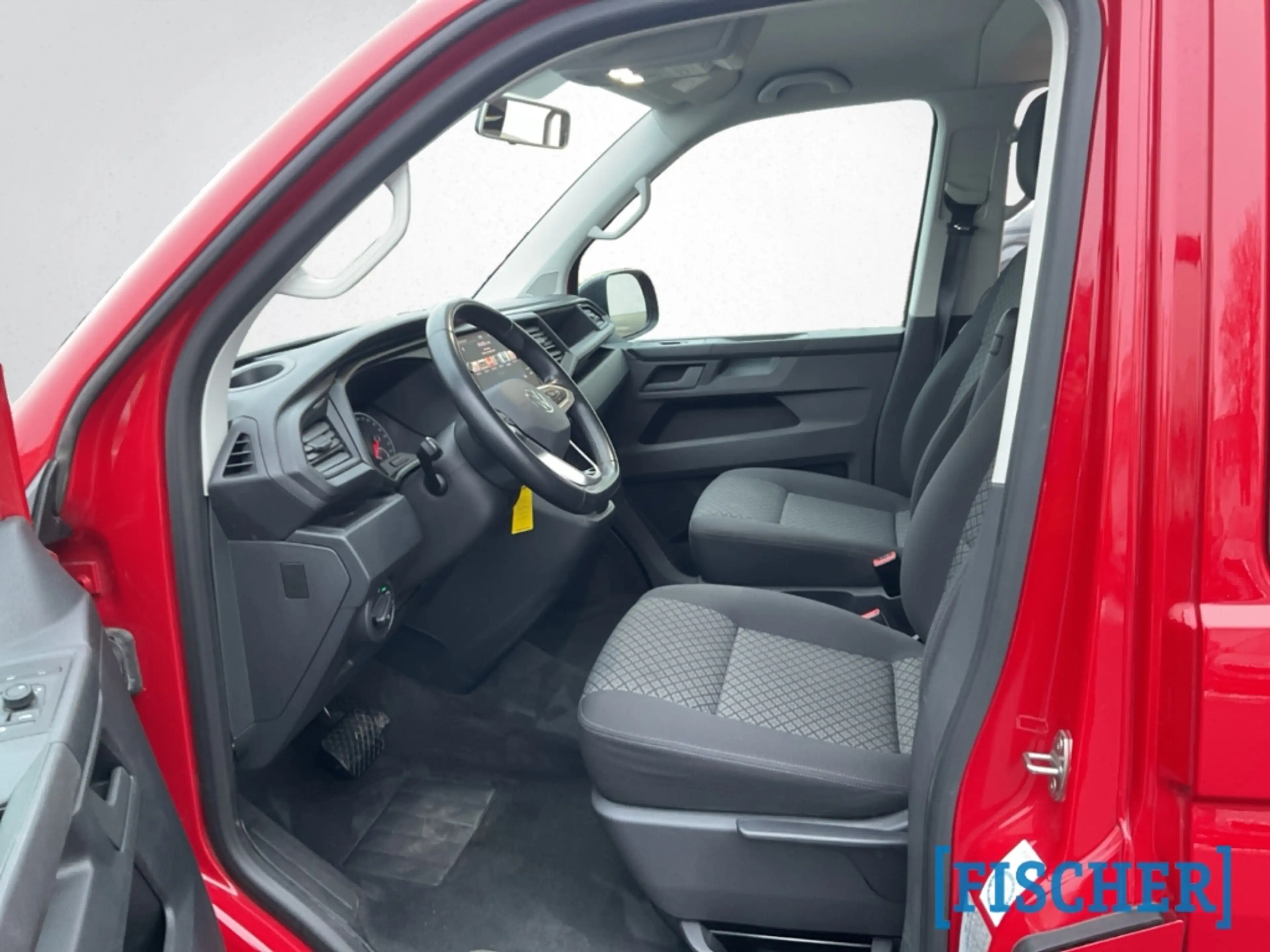 Volkswagen T6.1 Multivan 2.0TDI DSG Family kurz KR Navi SHZ PDC — photo 9