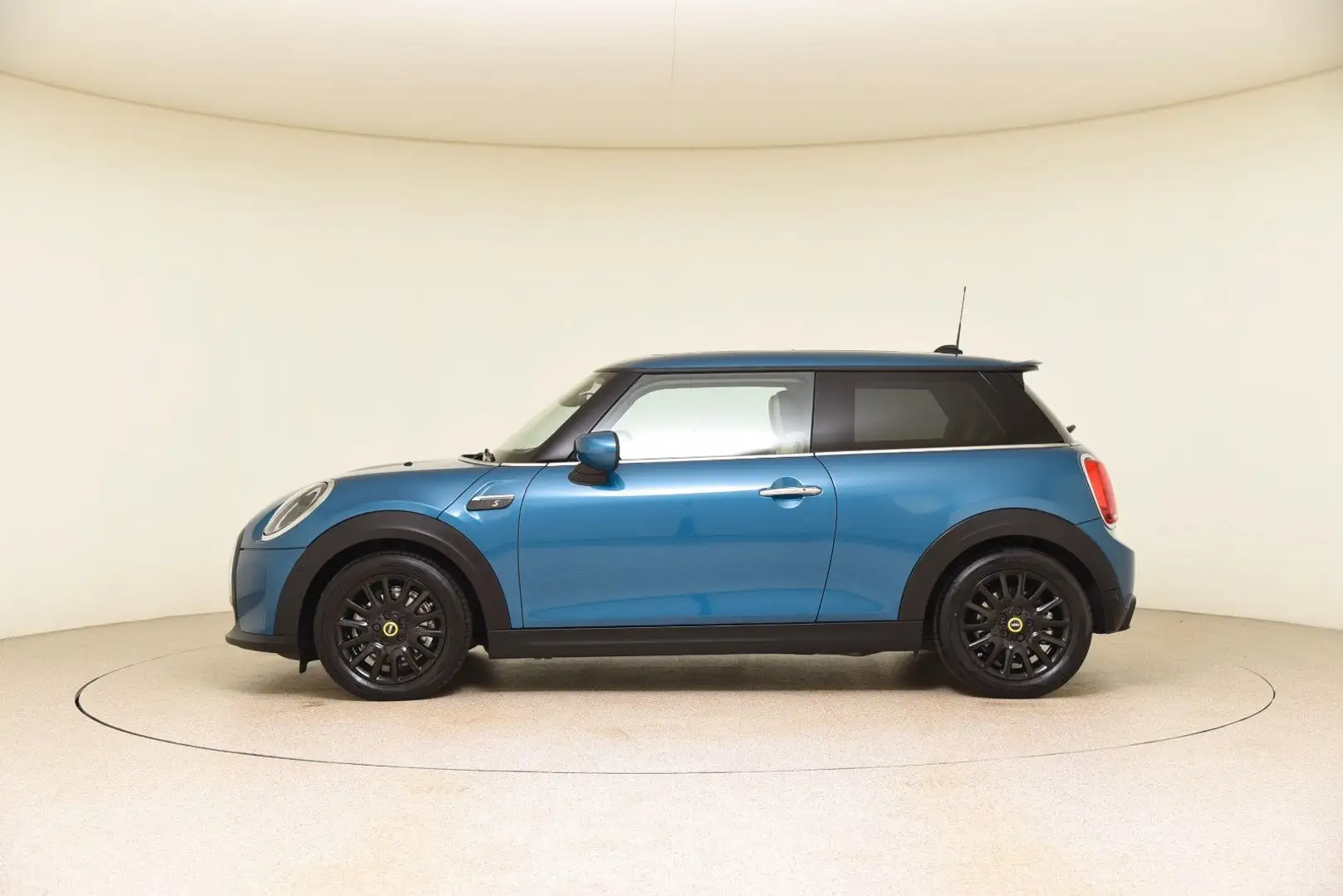 MINI Cooper SE Classic Trim Head- Up Pano *UVP:41.250 Blau - 2
