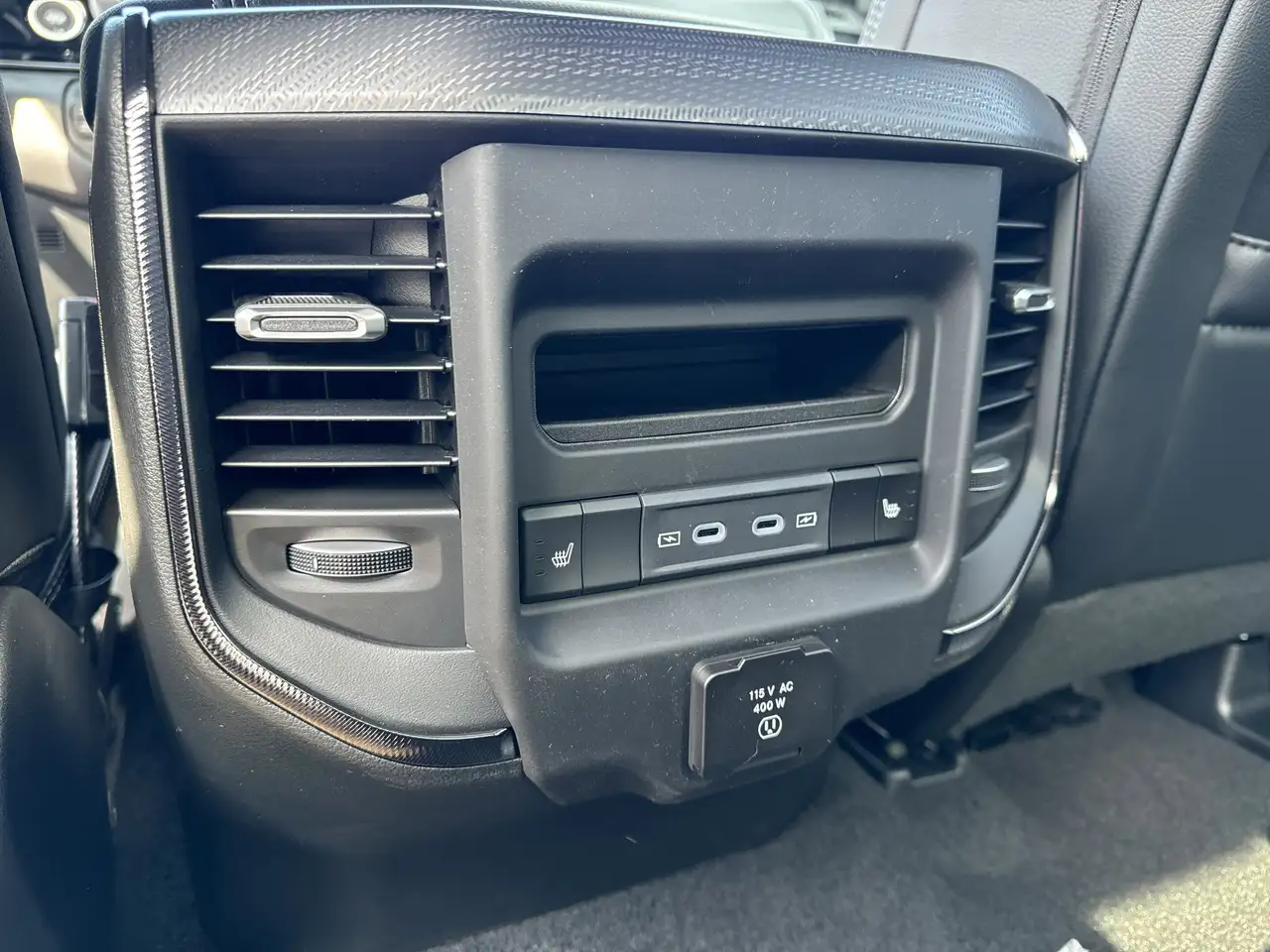 RAM 1500 fotografie RAM 1500