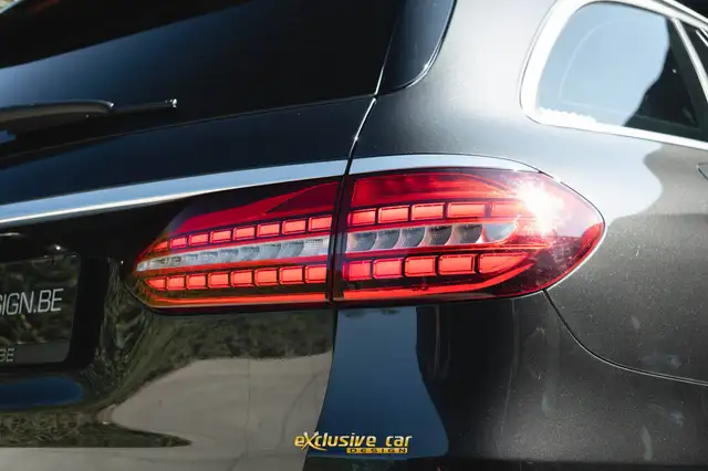 Mercedes-Benz E-Class view 11