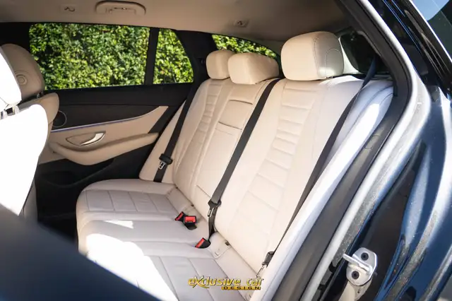 Mercedes-Benz E-Class view 19