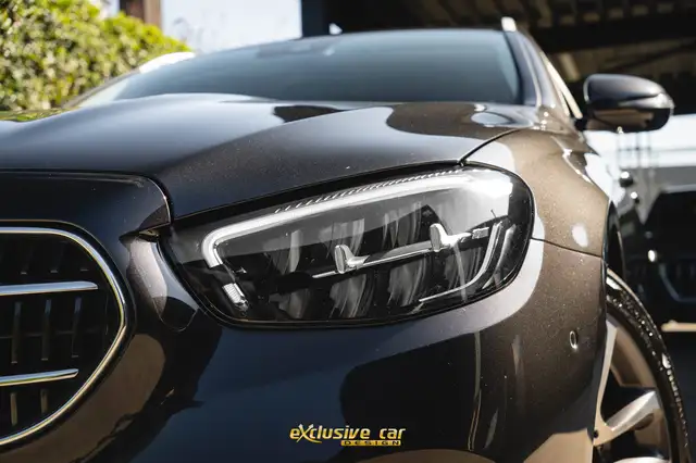 Mercedes-Benz E-Class view 10