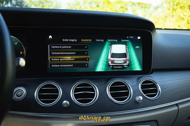 Mercedes-Benz E-Class view 28