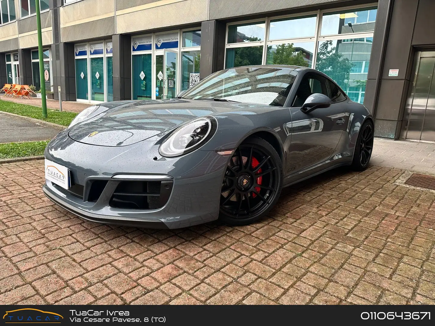 Porsche 911 3.0 Carrera 4 GTS Grey - 1