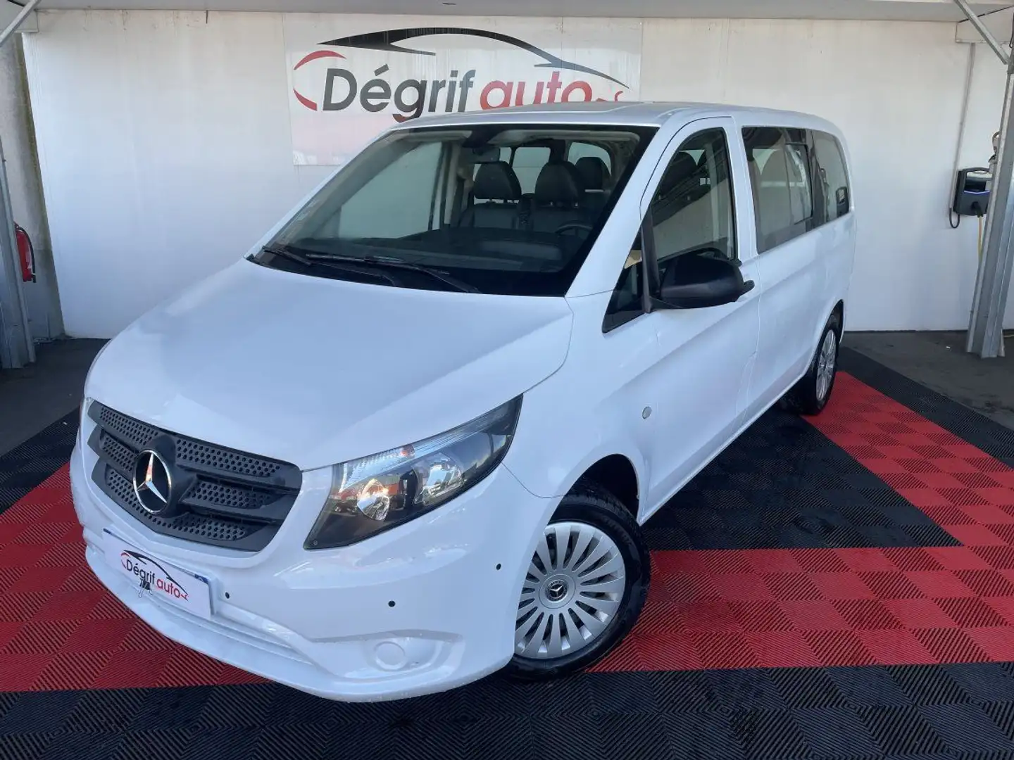 Mercedes-Benz Vito 114 CDI Long 9G-Tronic Base 9 places Wit - 1