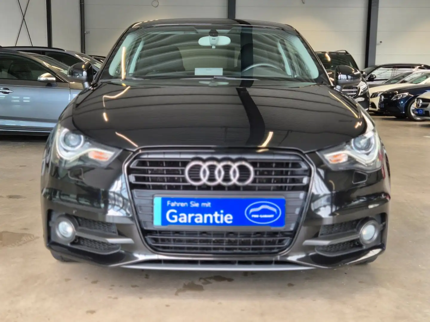 Audi A1 S-LINE NAVI XENON SITZHZ PDC TÜV+SERVICE NEU Black - 2