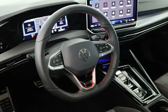 Volkswagen Golf view 5