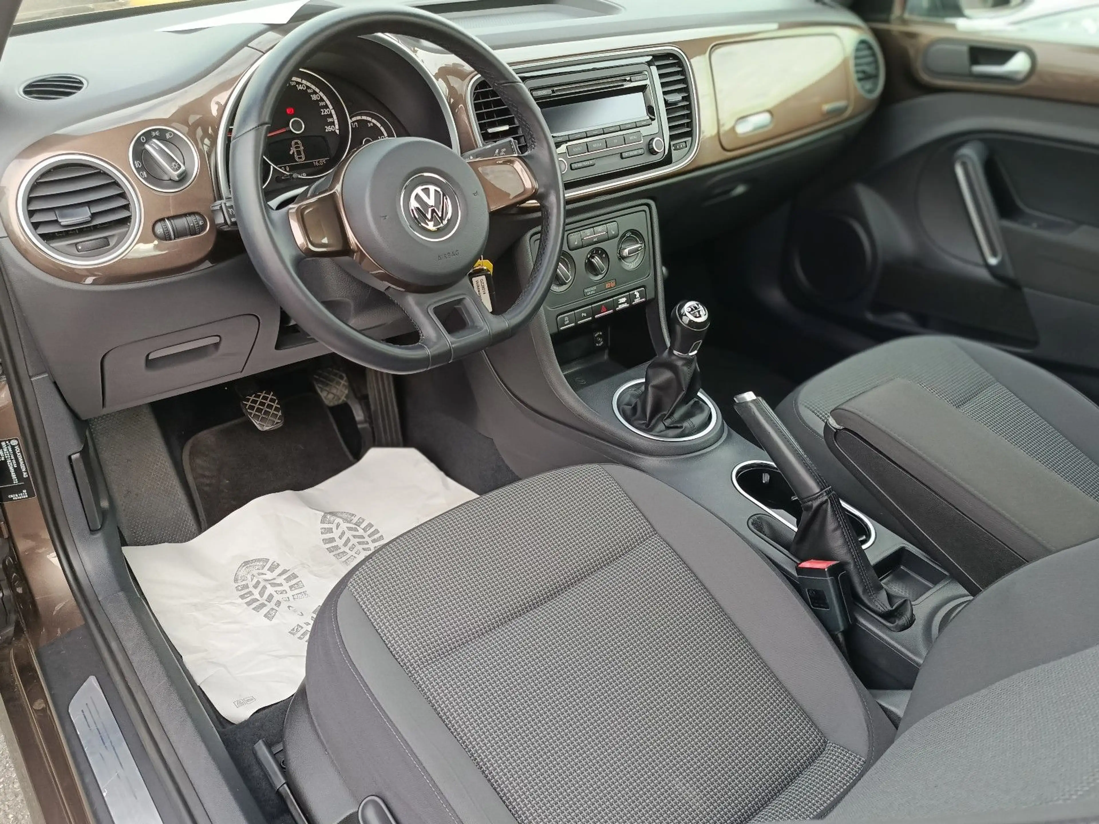 Volkswagen Beetle Design*Klima*S-Dach*Sitzhzg*PDC v+h — photo 10