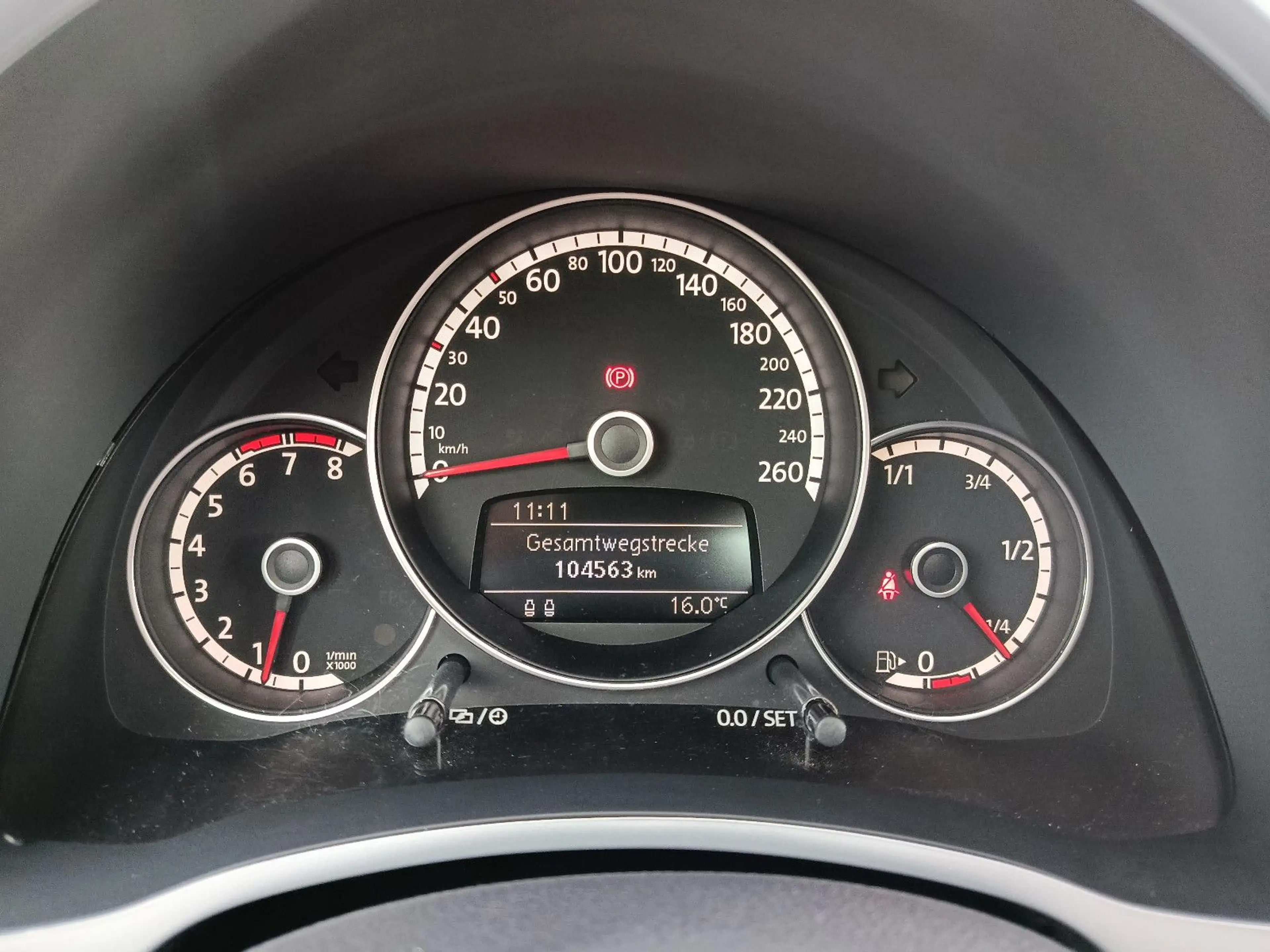 Volkswagen Beetle Design*Klima*S-Dach*Sitzhzg*PDC v+h — photo 11