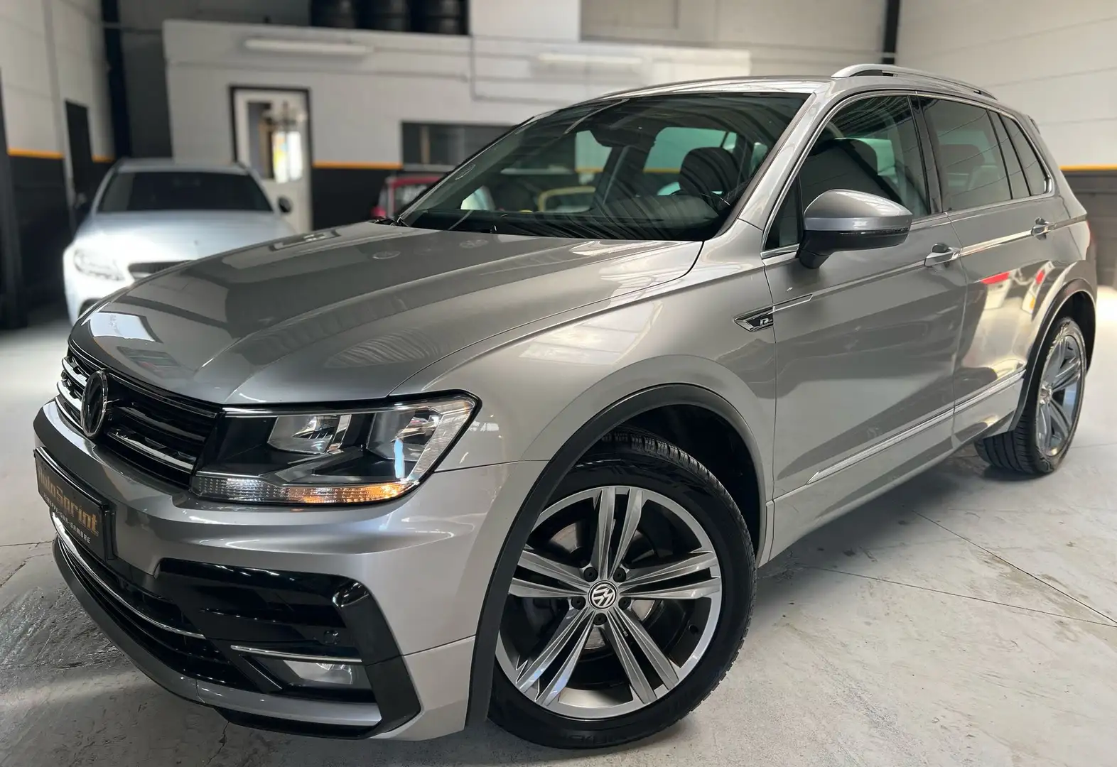 Volkswagen Tiguan 1.4 TSI 4Motion DSG** R LINE *  PROPRE Gris - 2