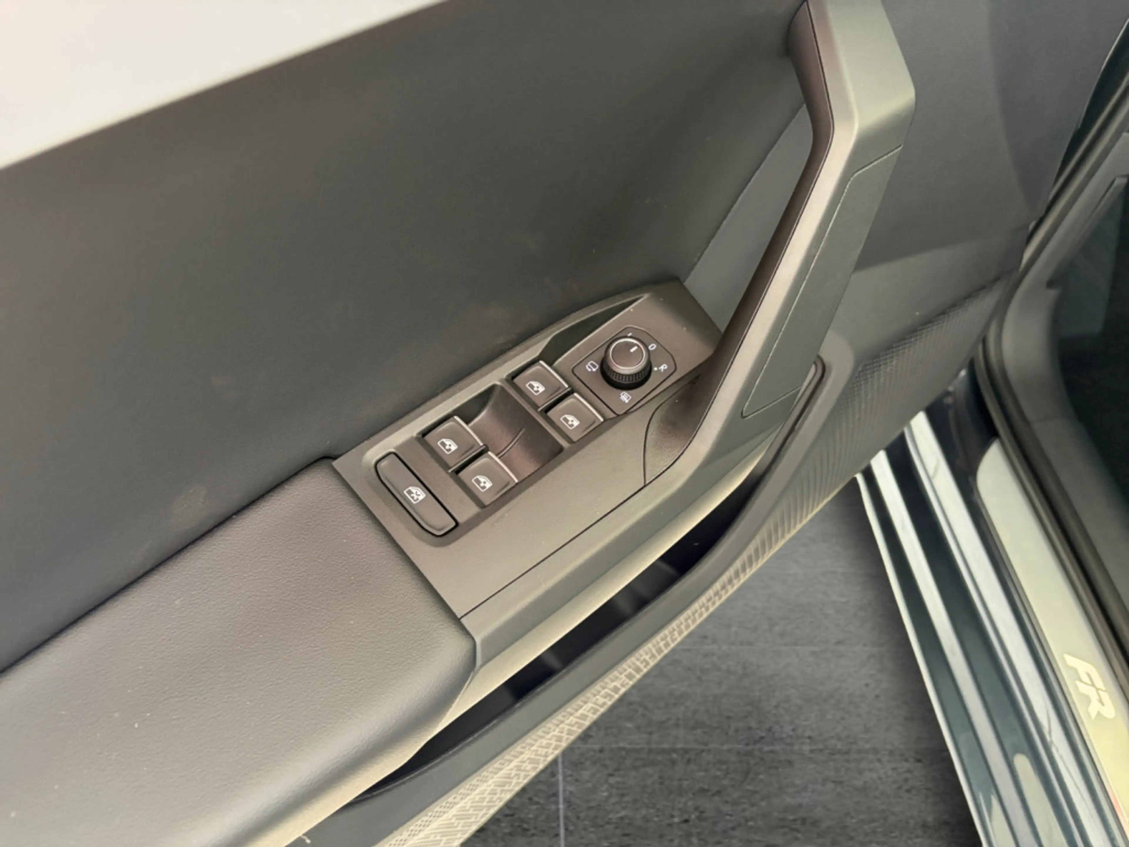 SEAT Leon e-Hybrid Sportstourer 1.5 TSI 204pk DSG FR Business | Tot 1 — photo 15