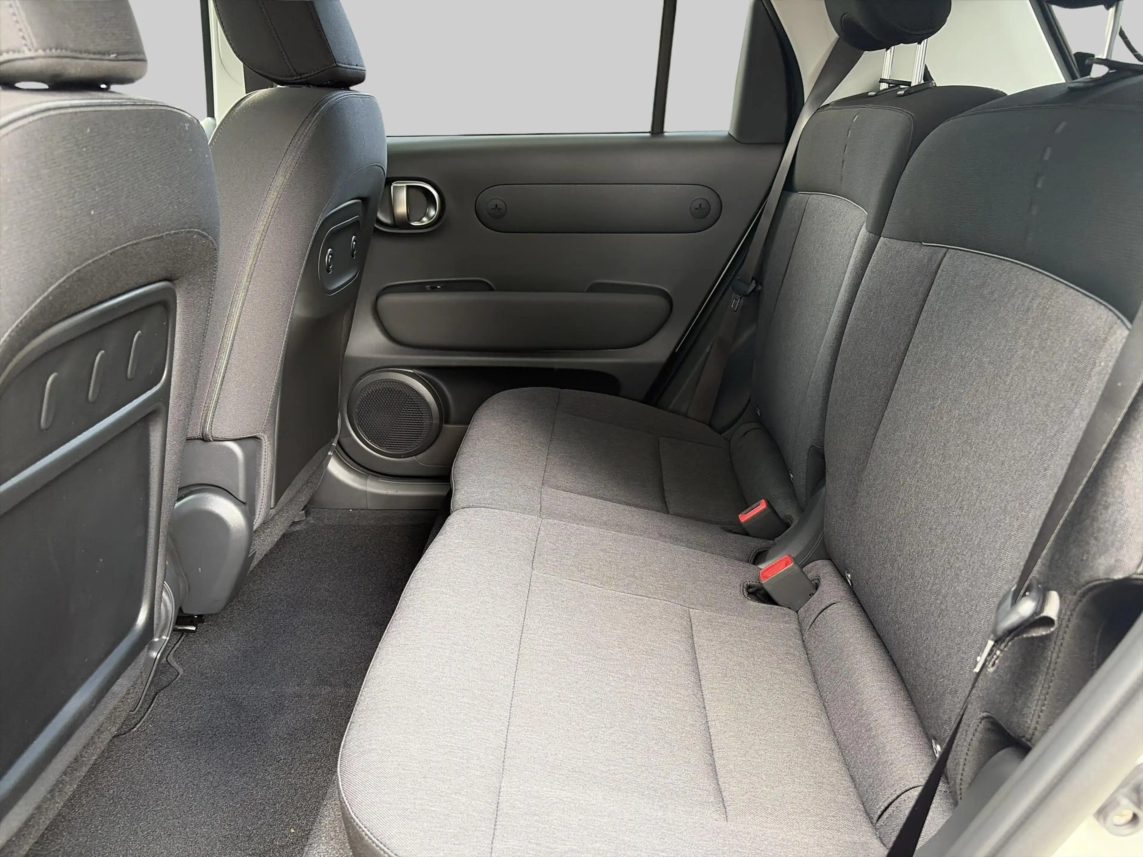 Hyundai Inster Pulse Advanced 42 kWh | Achteruitrijcamera | Airco — photo 6
