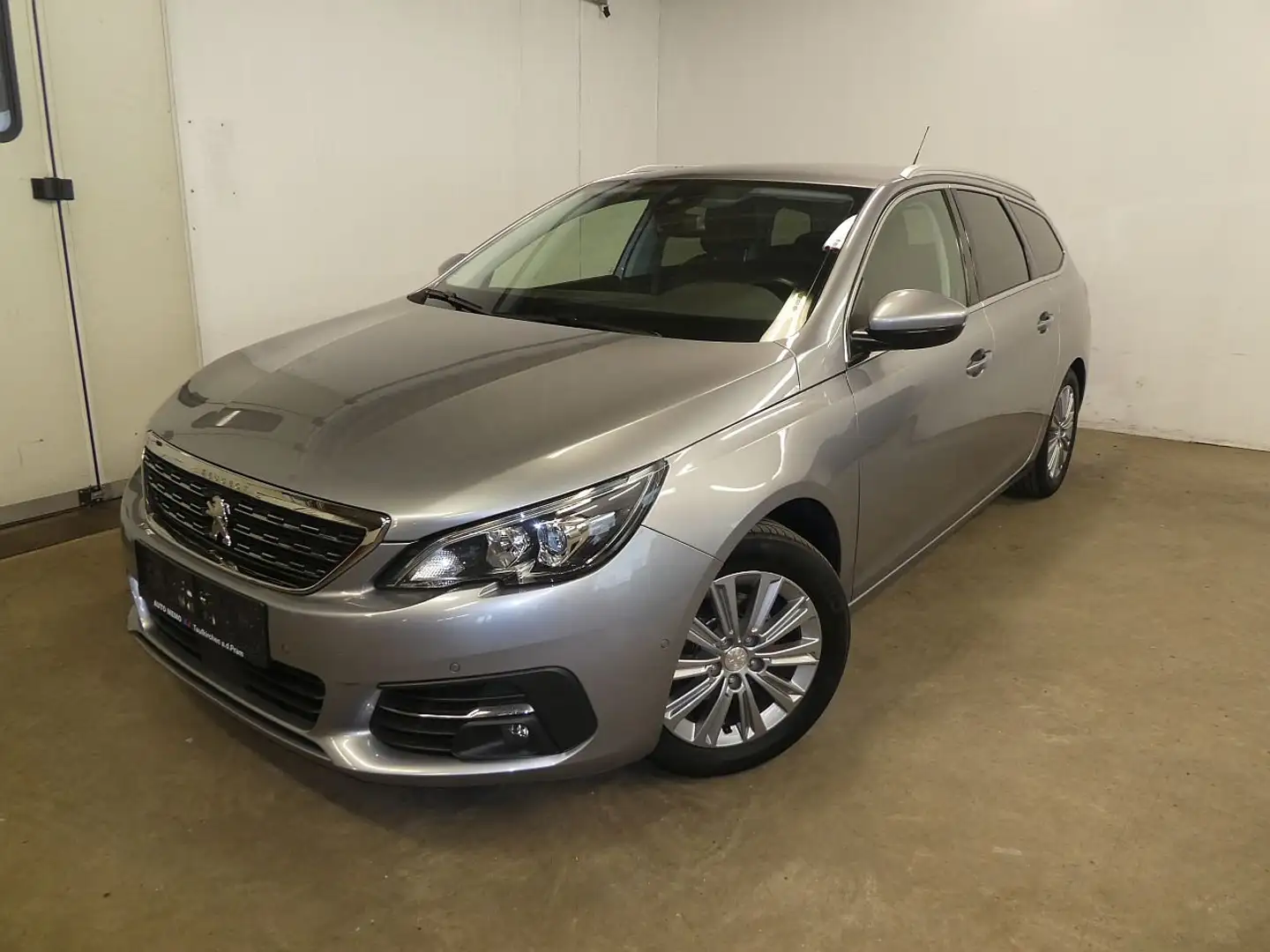 Peugeot 308 SW 1.5 Blue HDi 130 S&SAllure Pack, AHK Grau - 1