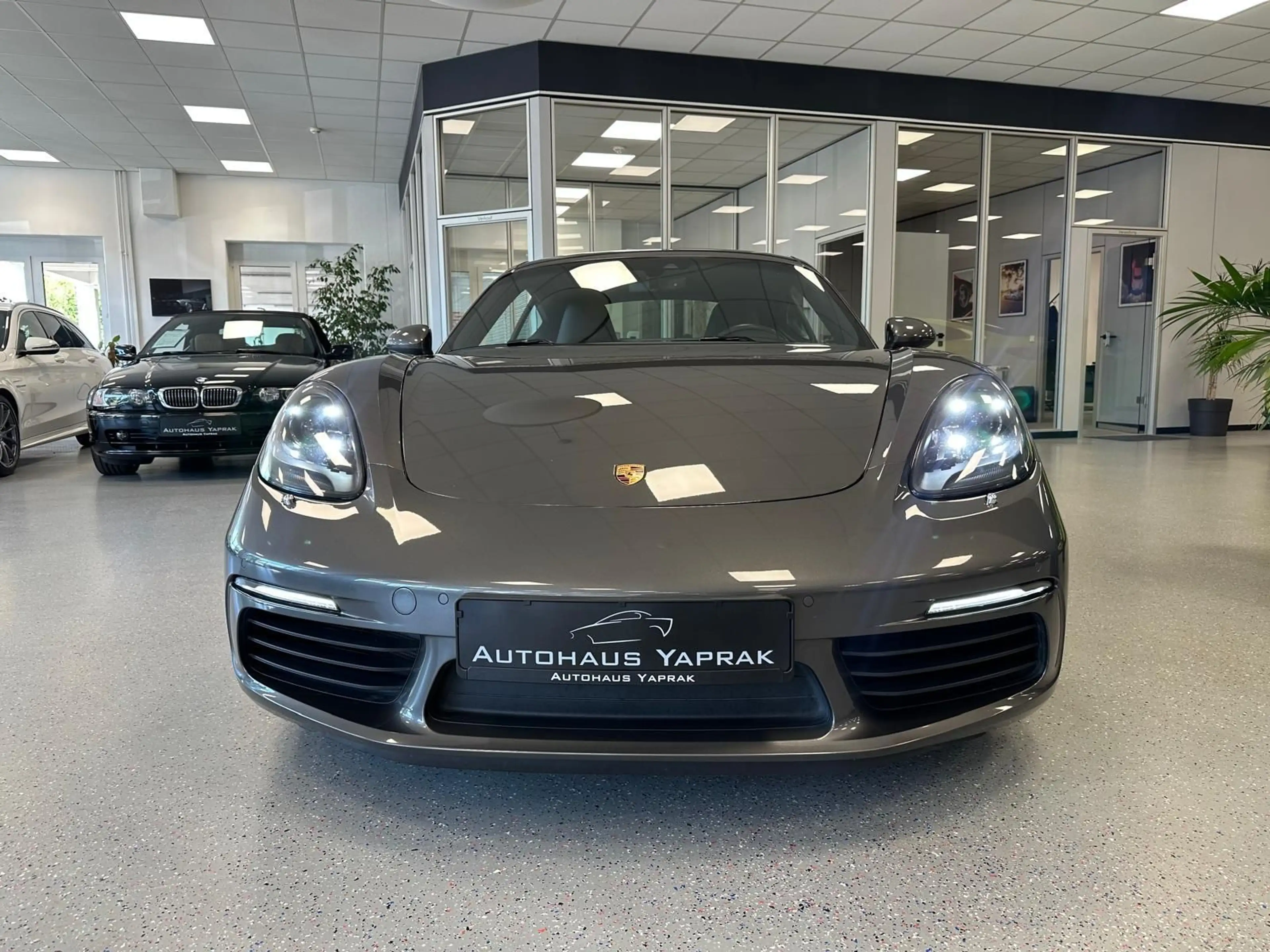 Porsche Cayman 718|2HD|S.heft|20"|DAB|Kamera|unfallfrei — photo 8