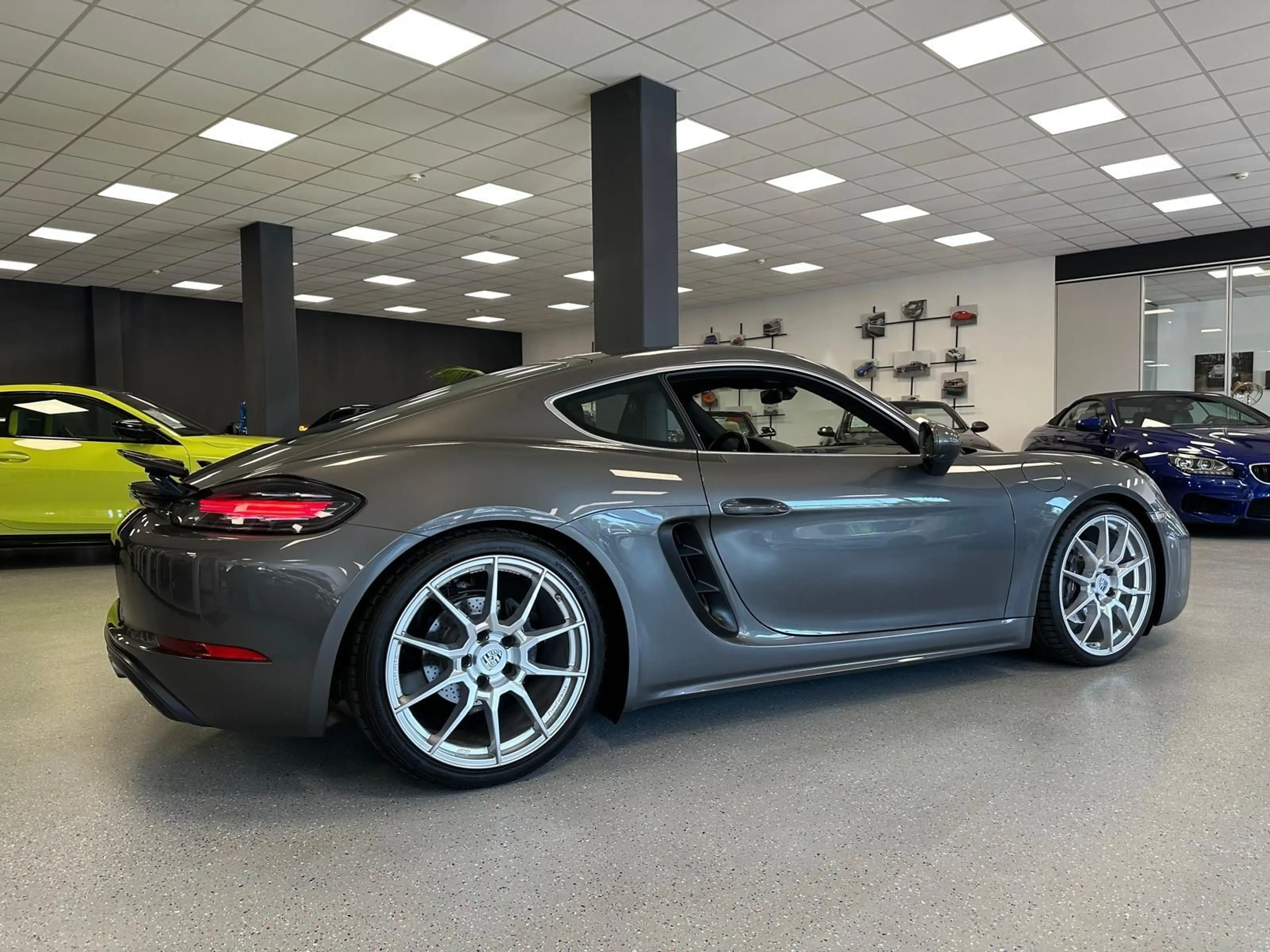 Porsche Cayman 718|2HD|S.heft|20"|DAB|Kamera|unfallfrei — photo 12