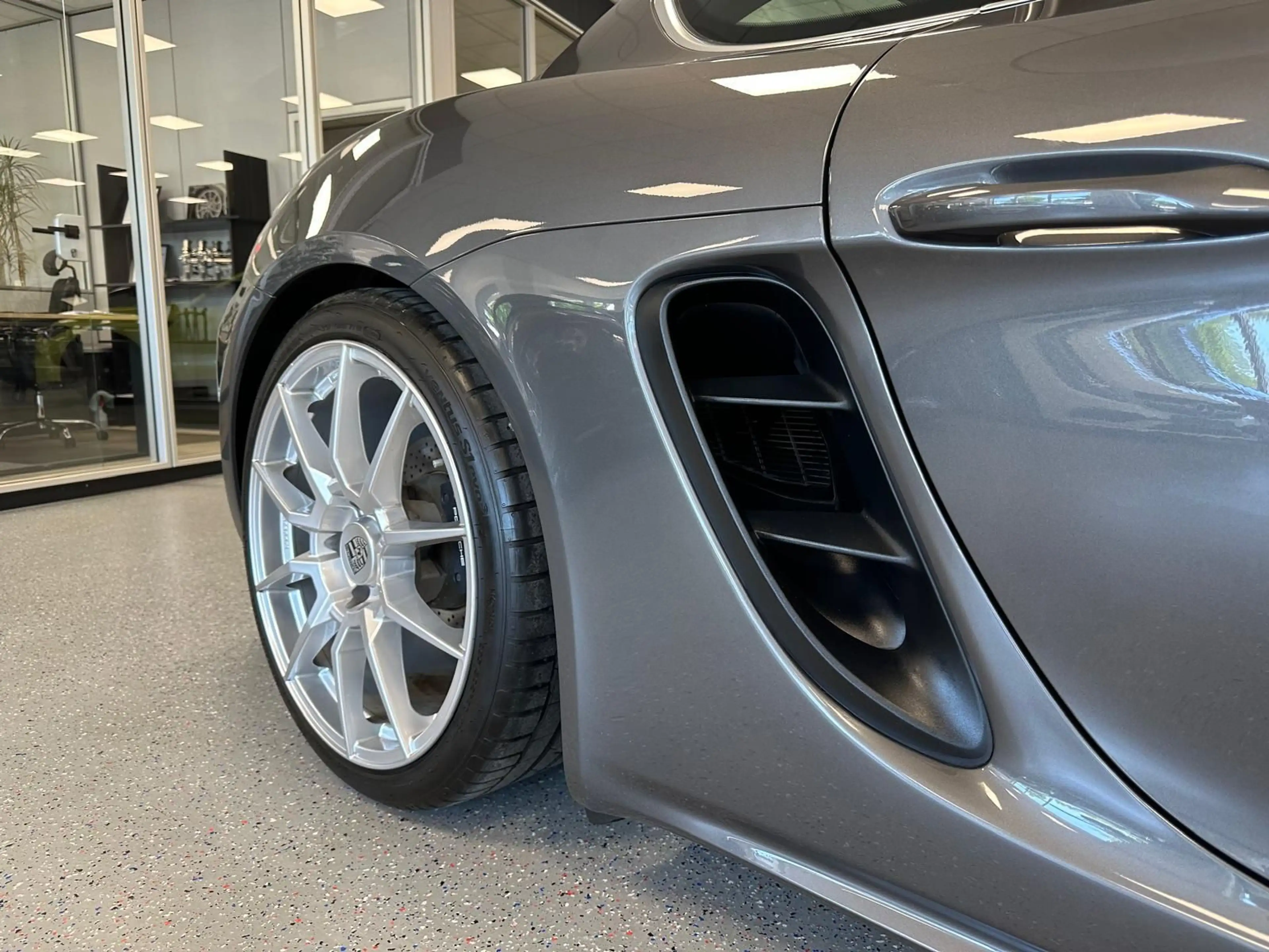 Porsche Cayman 718|2HD|S.heft|20"|DAB|Kamera|unfallfrei — photo 11