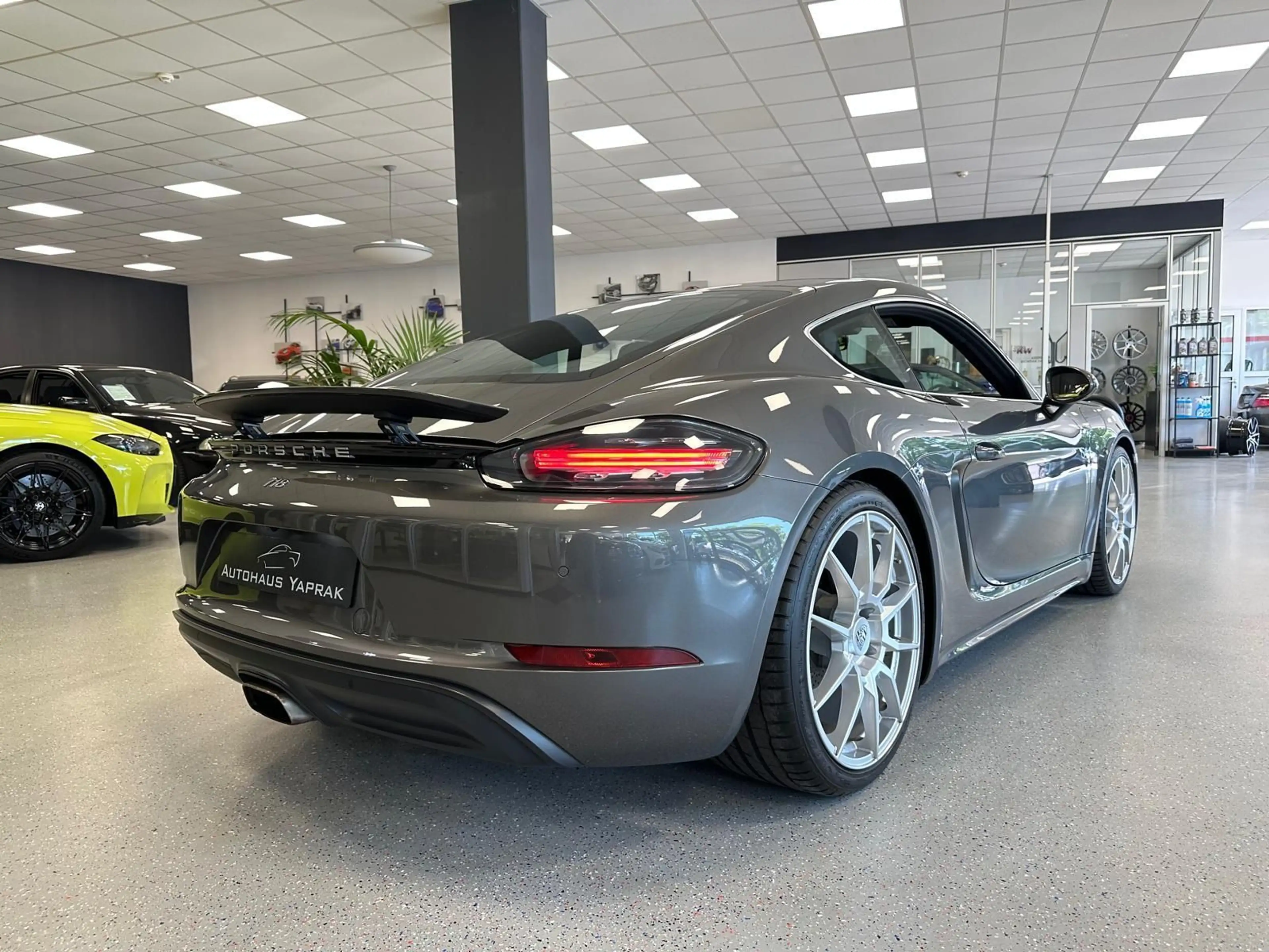 Porsche Cayman 718|2HD|S.heft|20"|DAB|Kamera|unfallfrei — photo 13