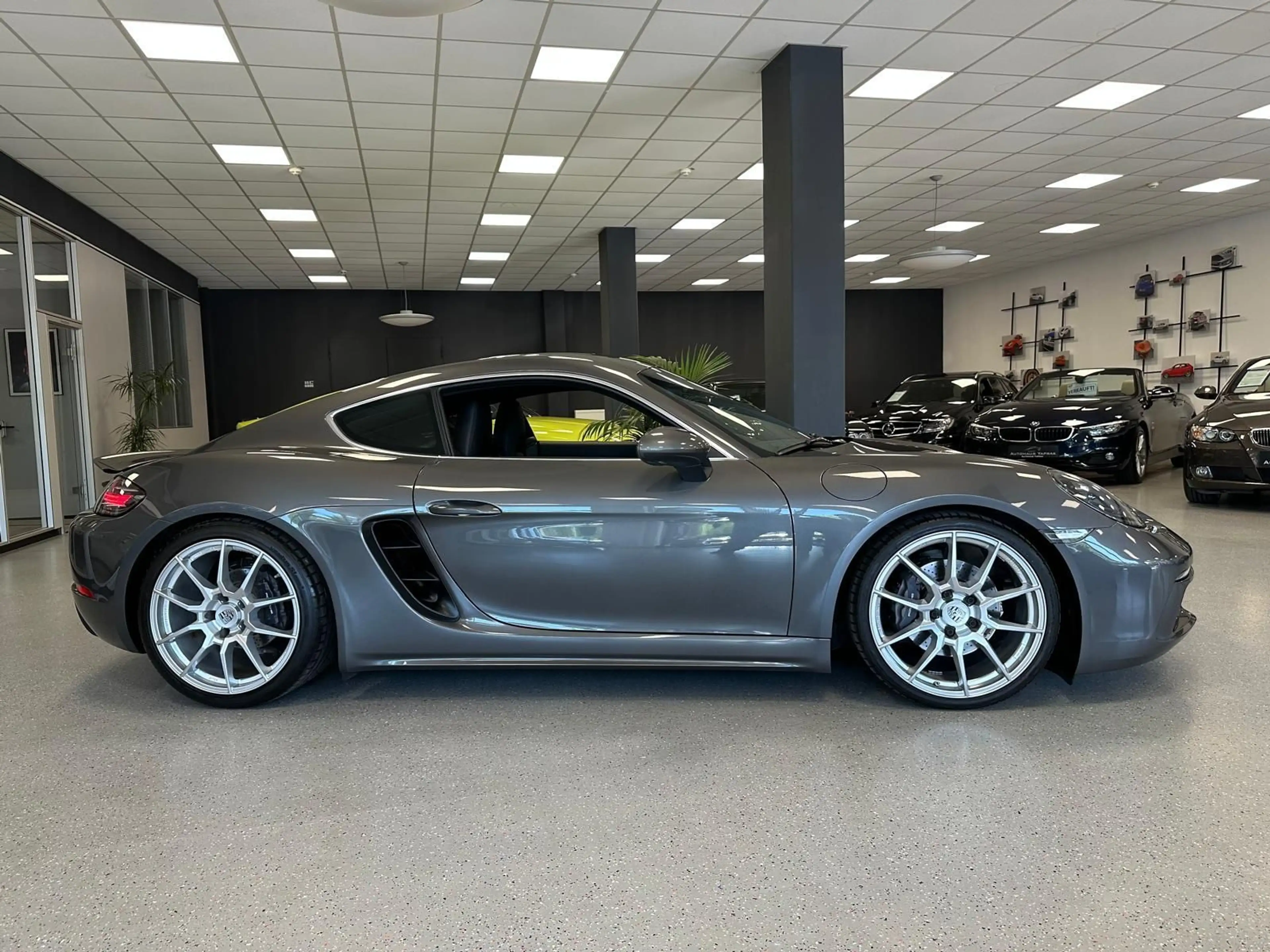 Porsche Cayman 718|2HD|S.heft|20"|DAB|Kamera|unfallfrei — photo 10