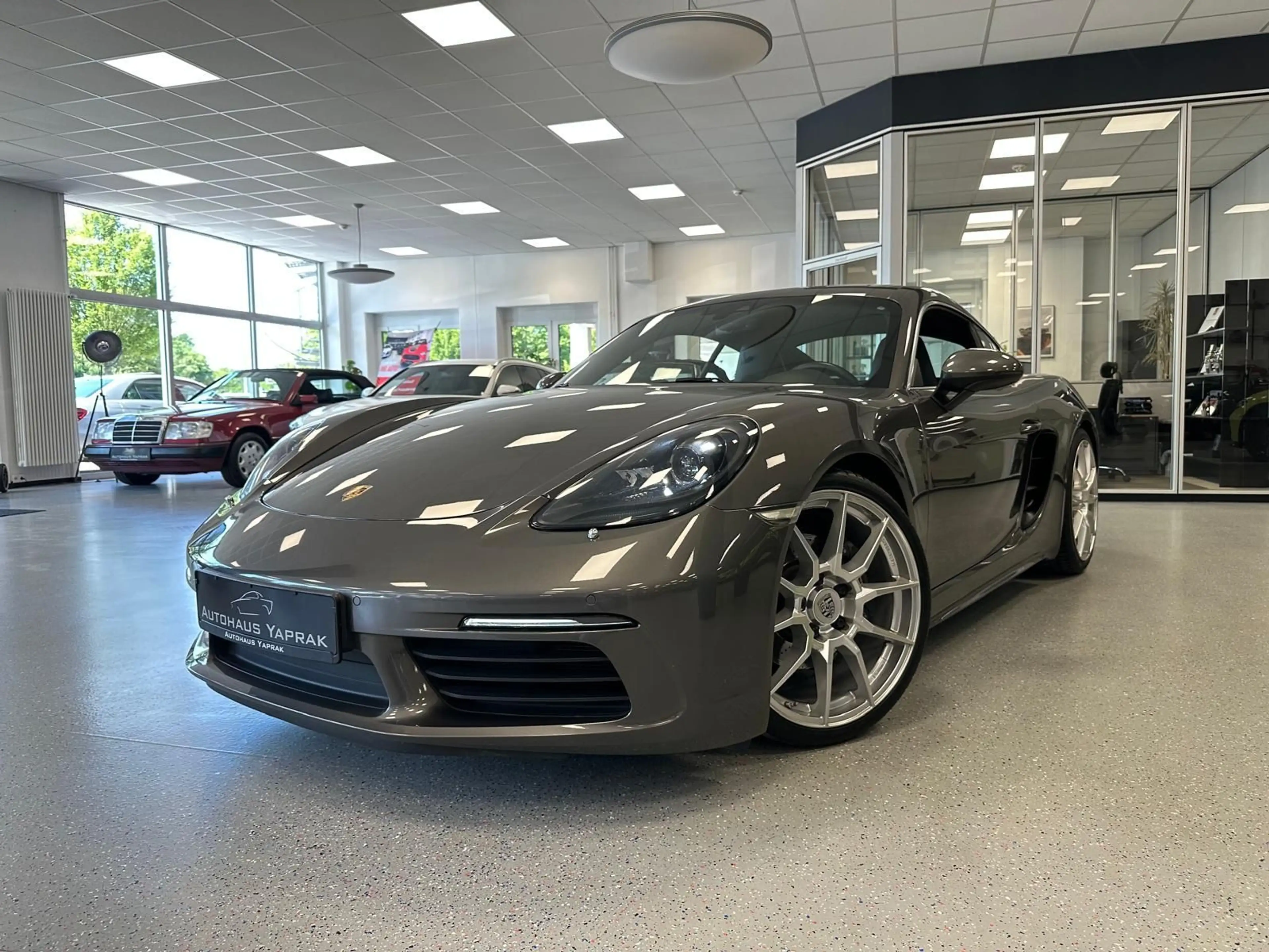 Porsche Cayman 718|2HD|S.heft|20"|DAB|Kamera|unfallfrei — photo 4
