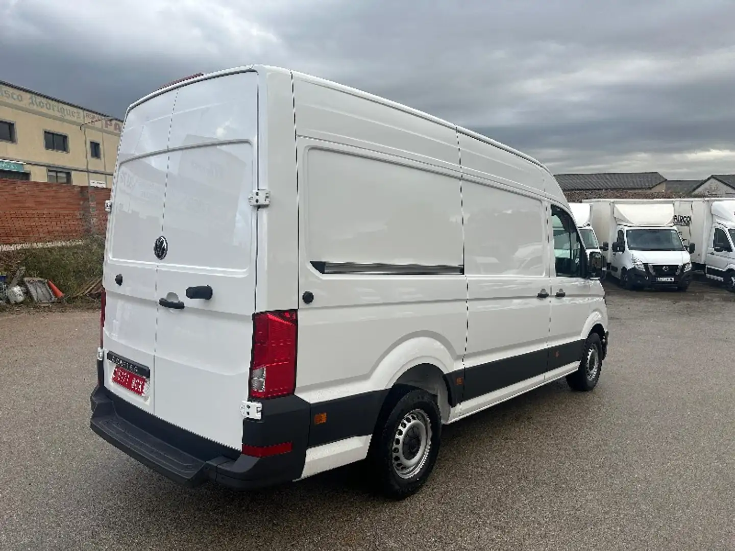 Volkswagen Crafter 2.0 TDI 140 MEDIA SOBREELEVADA Blanc - 2