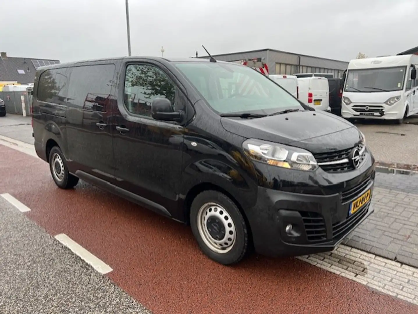 Opel Vivaro 2.0 CDTI 90KW L3H1 DC 6P AUTOM. AIRCO KLIMA CAM. Schwarz - 1