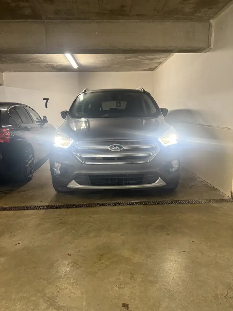 Ford Kuga Cool & Connect Gris - 1