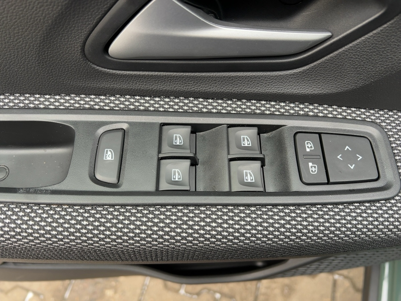 Dacia Jogger Expression HYBRID 140 7-Sitzer PDC KLIMA ZV — photo 20