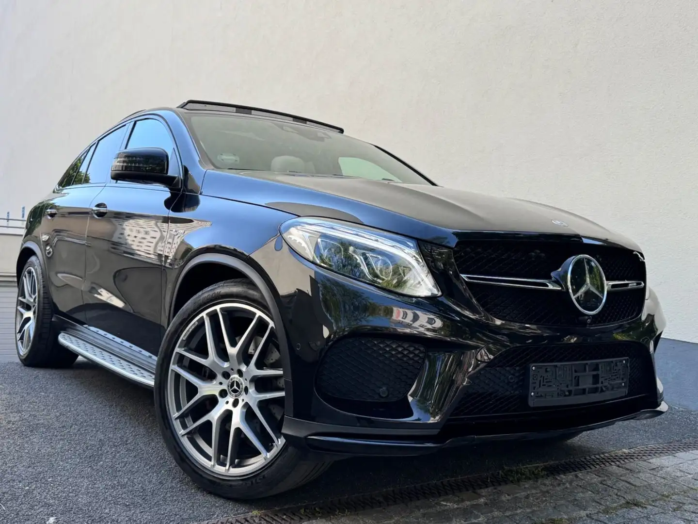 Mercedes-Benz GLE 43 AMG Coupe 4Matic/PANO/MASSAGE/H&K/ACC/LED Schwarz - 2