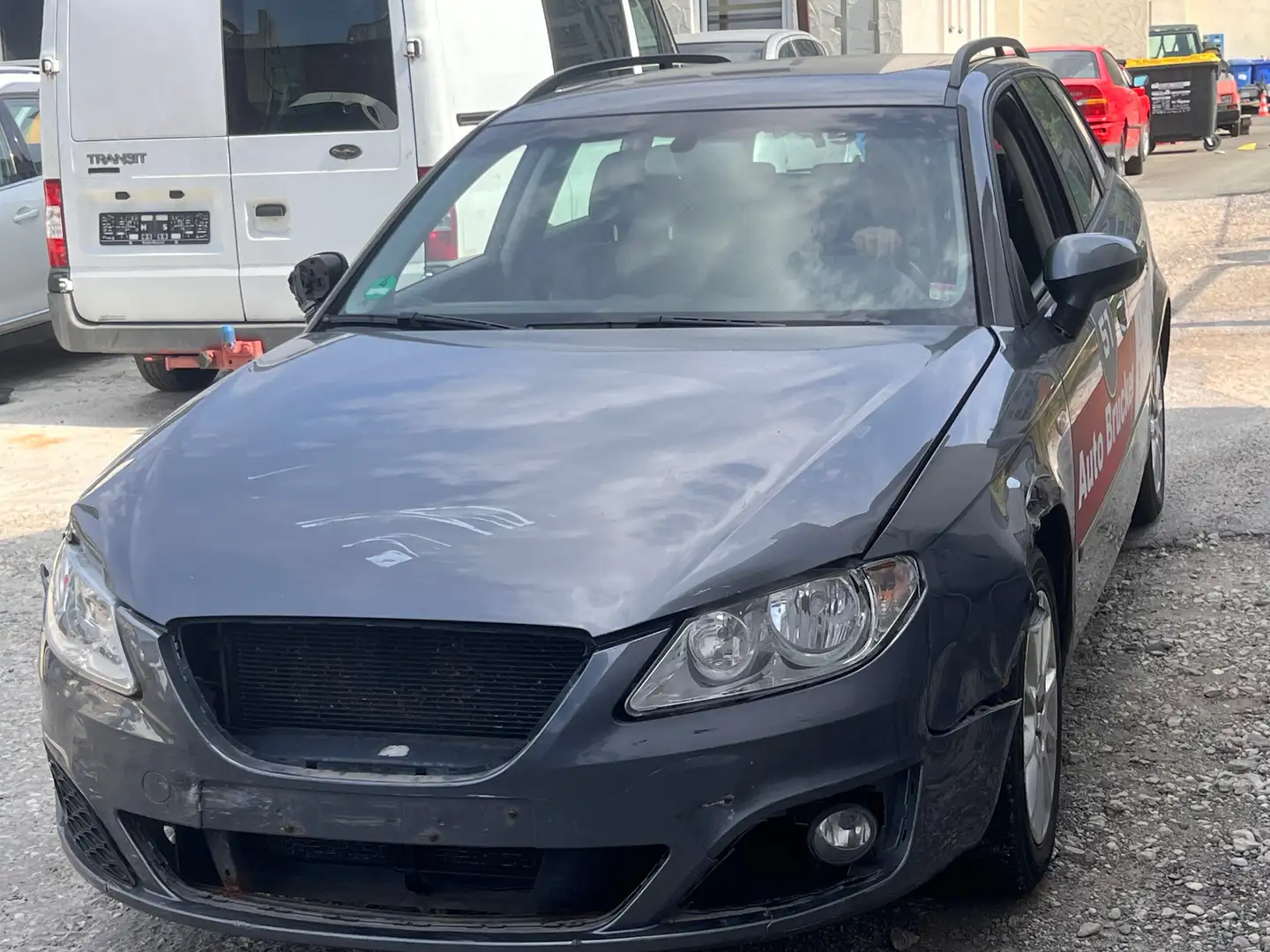 SEAT Exeo ST 2.0 TDI CR Style Grau - 1