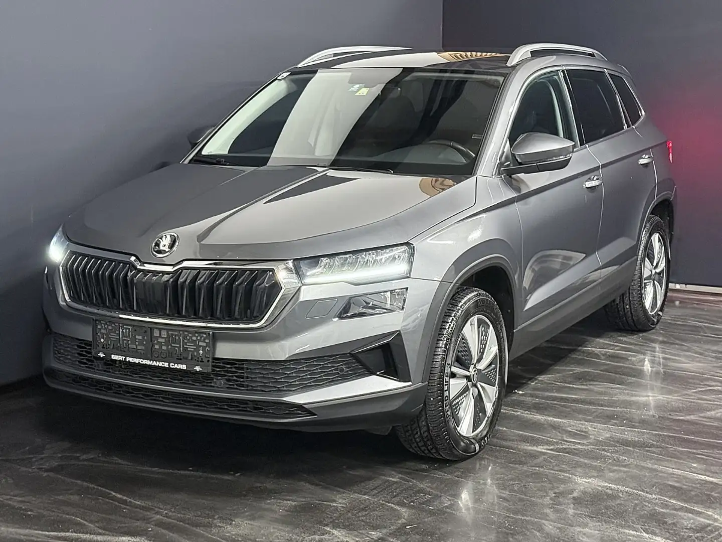 Skoda Karoq 2,0 TDI 4x4 DSG Style, **VIRTUAL COCKPIT** Grau - 1