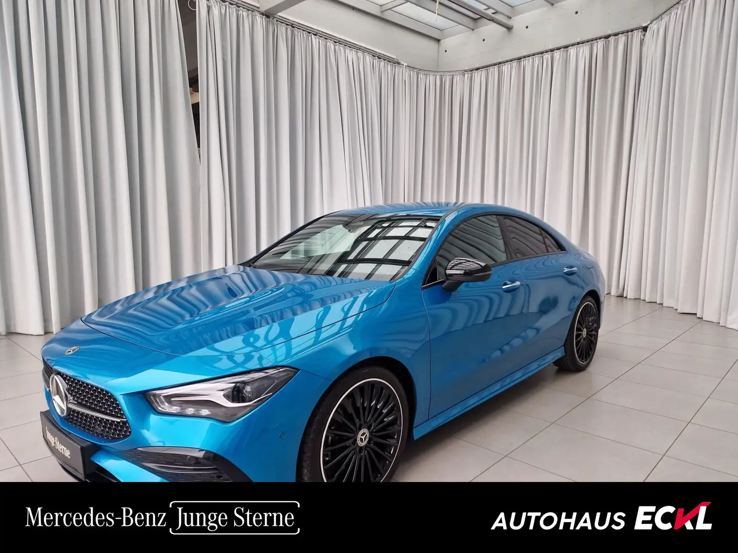 Mercedes-Benz CLA 200 d Coupé AMG Line SpurW Winterp. SportS. Bleu - 1