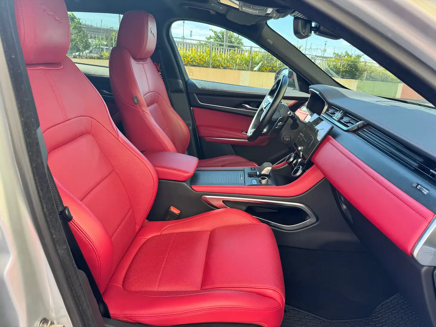 Jaguar F-Pace F-Pace 2021 2.0 i4 R-Dynamic Black awd 250cv auto Grijs - 1