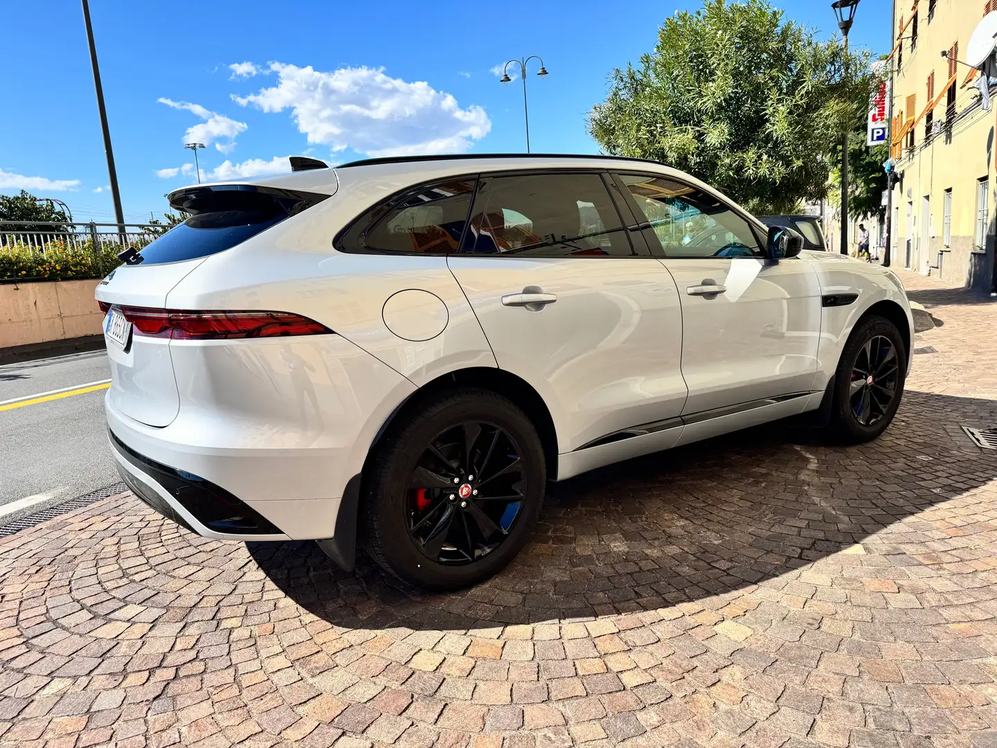 Jaguar F-Pace F-Pace 2021 2.0 i4 R-Dynamic Black awd 250cv auto Grijs - 2