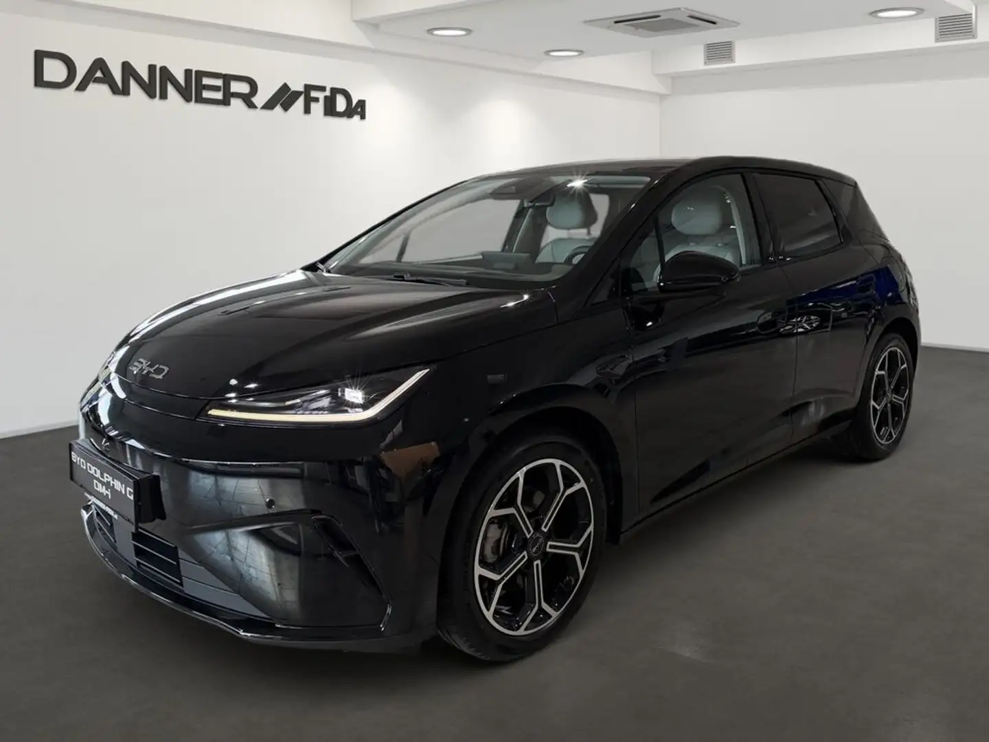BYD Dolphin G DM-i PHEV 18,3kWh Comfort *AKTIONSPREIS* Schwarz - 1