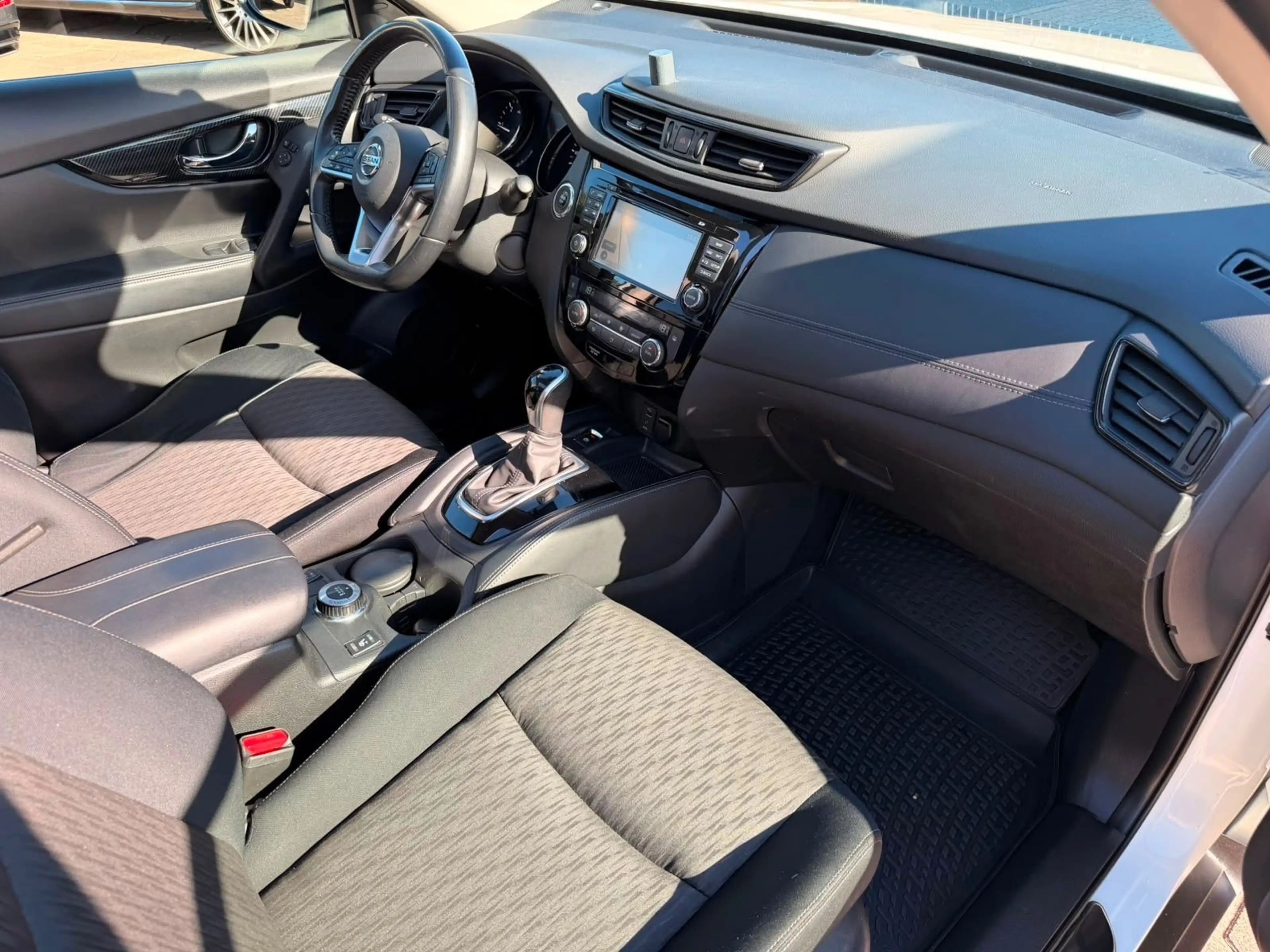 Nissan X-Trail 1.7 DCi Aut. N-TEC 4x4 PANO 360°LED AHK — photo 14