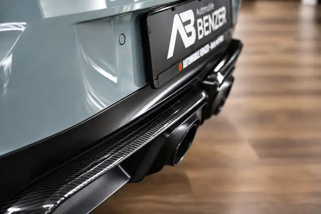 Porsche 911 view 15