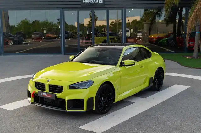 BMW M2 view 3