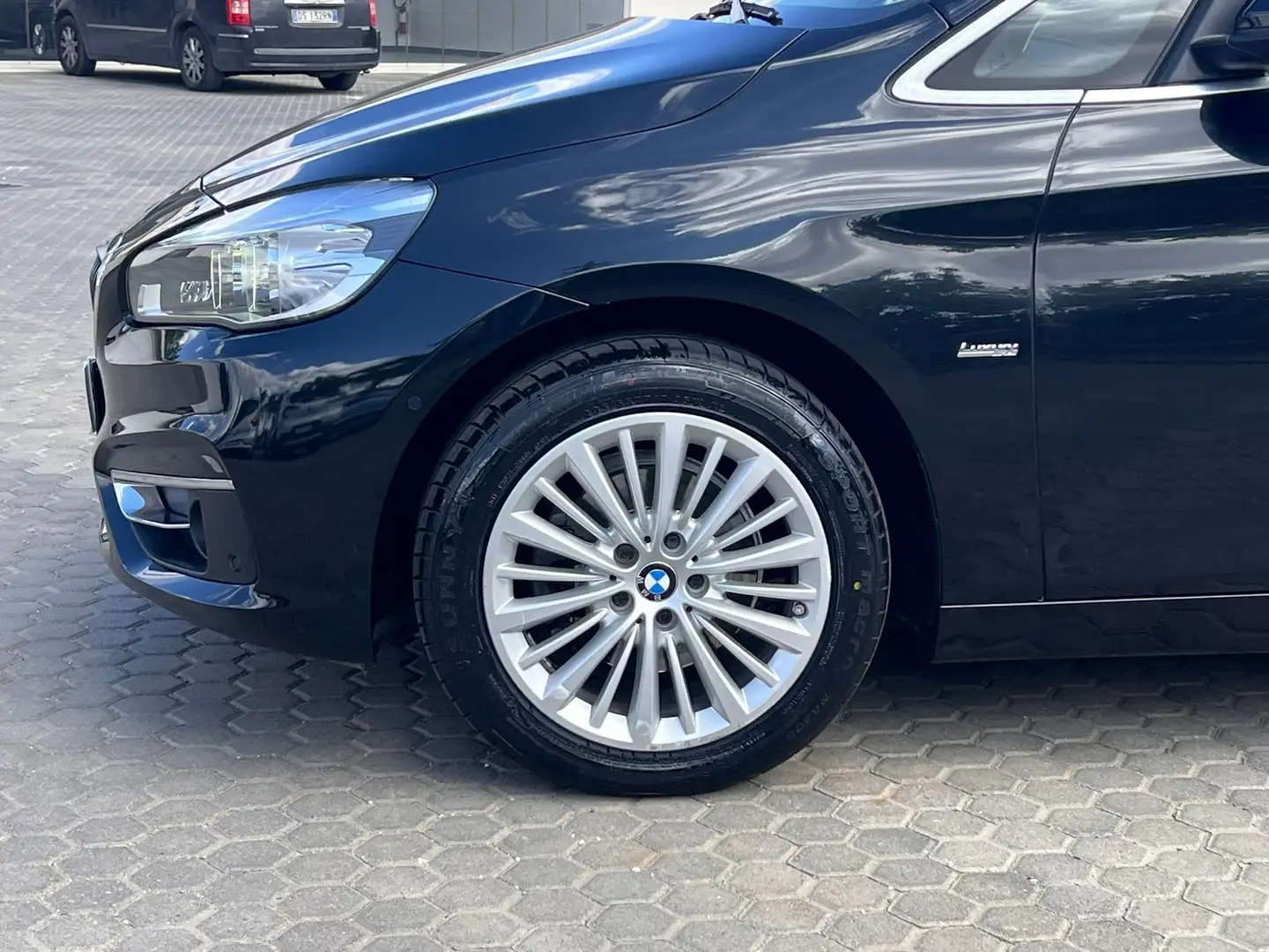 BMW 216 216d Active Tourer Luxury auto - 2