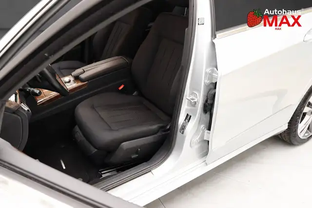 Mercedes-Benz E view 13