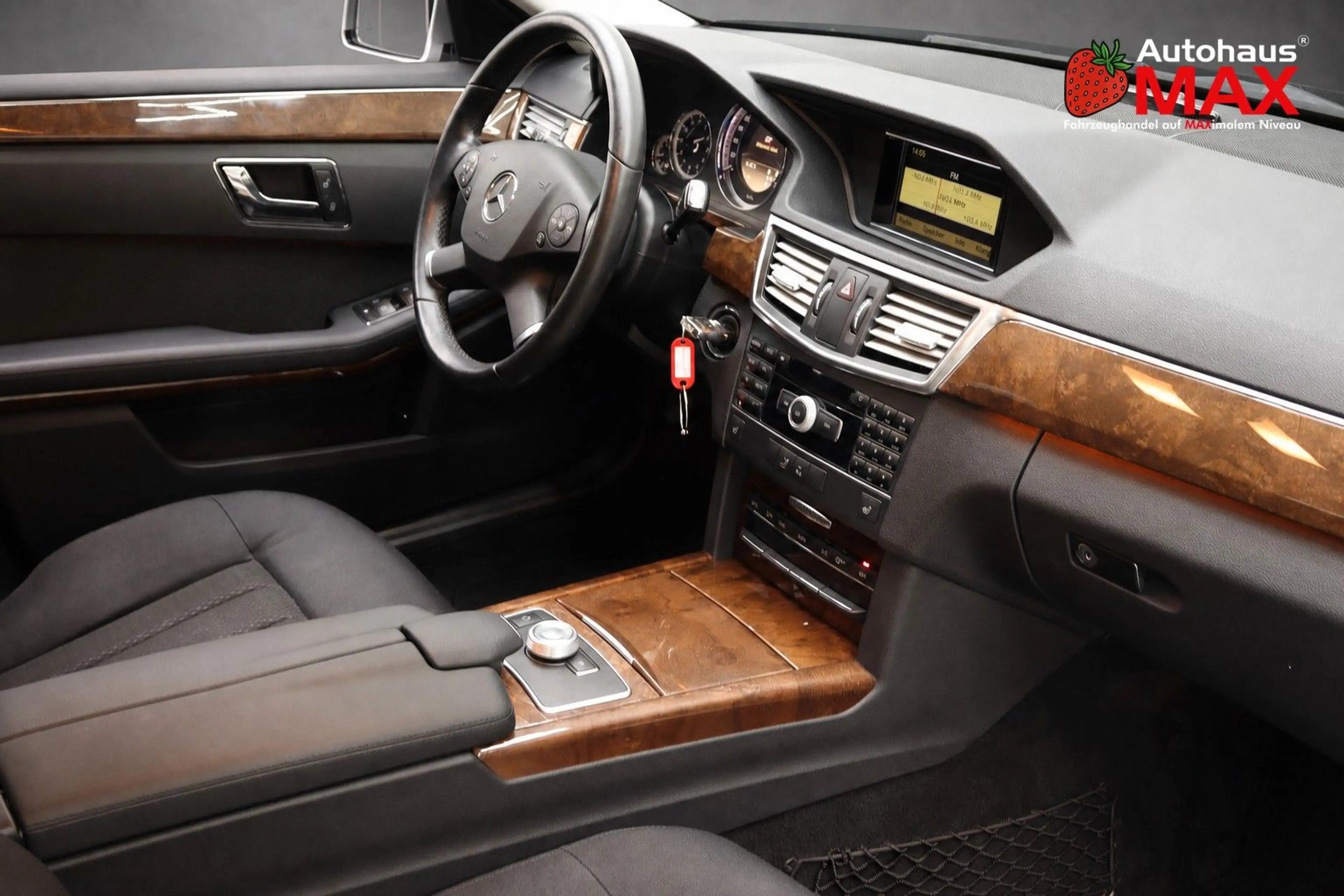 Mercedes-Benz E 350 CGI BlueEfficiency~SZH~Tempo~Navi~wenigKm — photo 18