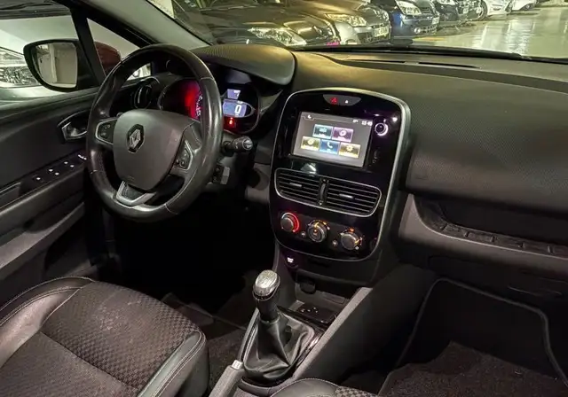 Renault Clio view 6