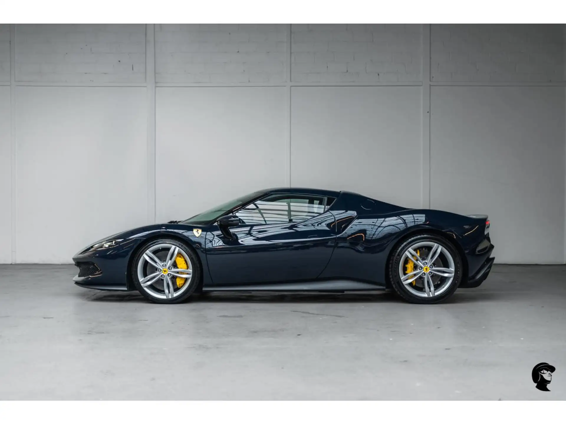 페라리 296 2024 블랙 사진 5