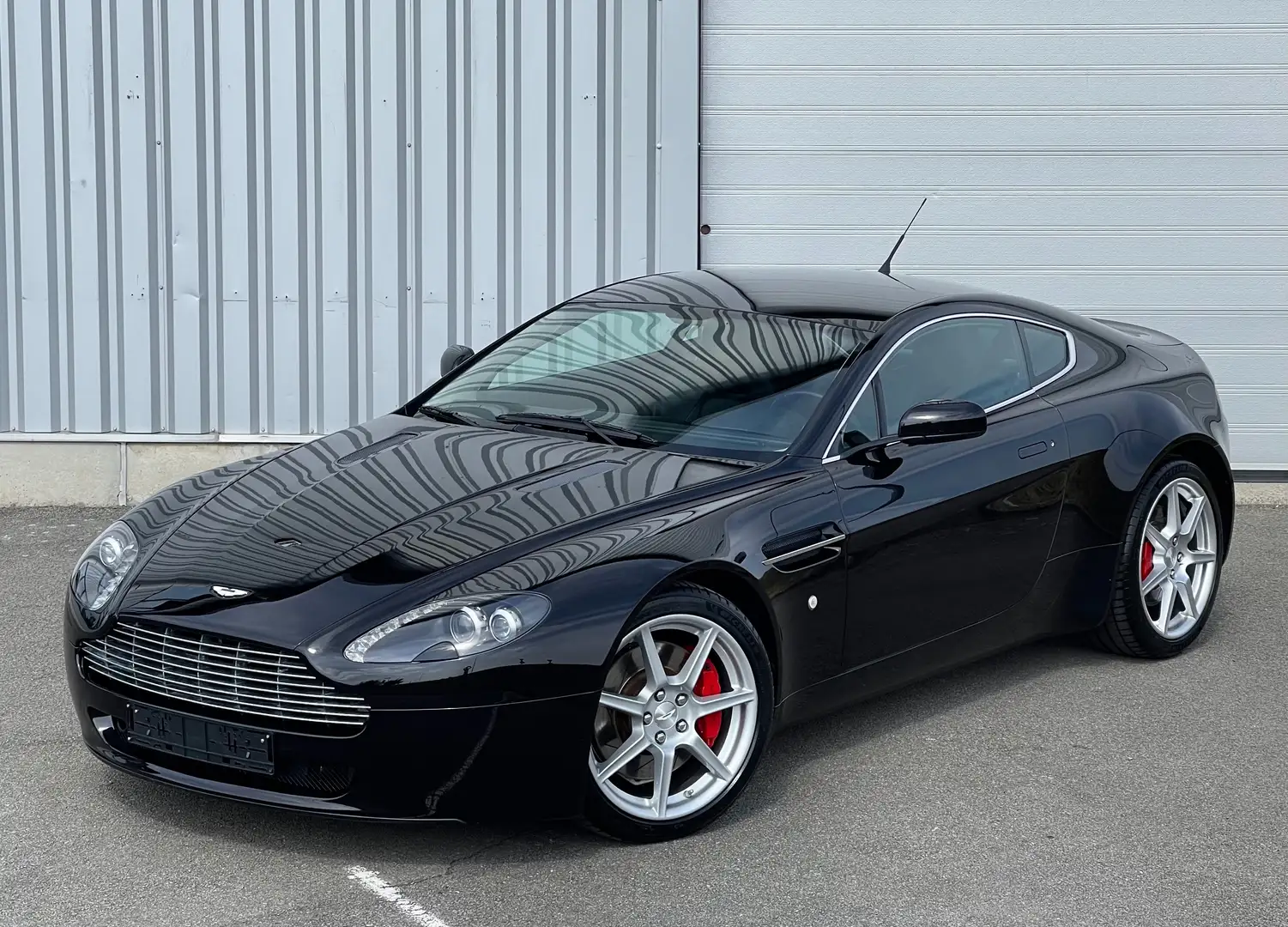 Aston Martin V8 Vantage 4.3i - Manual - 37.000 Km!!! Чёрный - 1