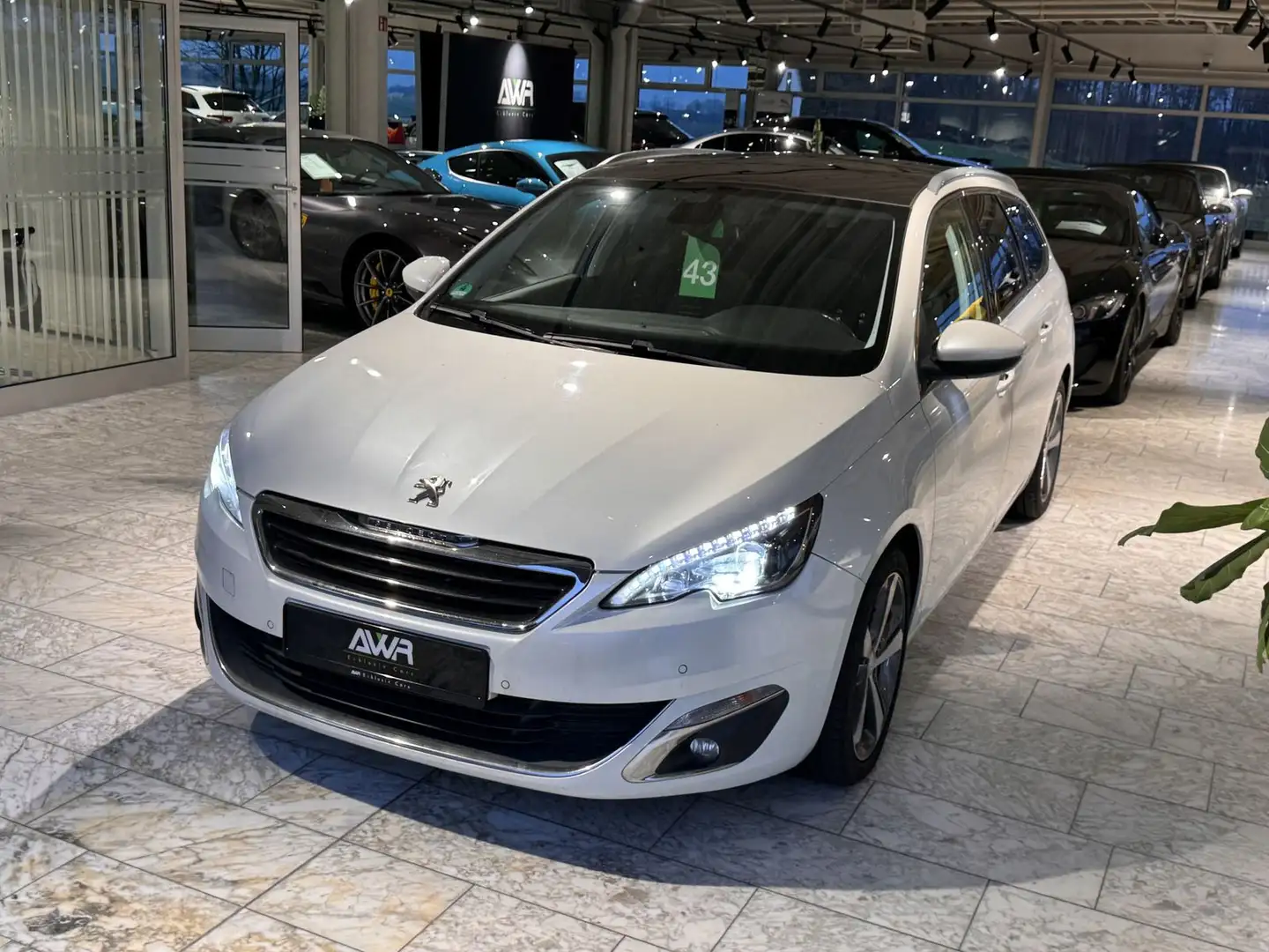 Peugeot 308 Allure*NAVI*R.KAMERA*S-HEIZUNG*ALU* Weiß - 1
