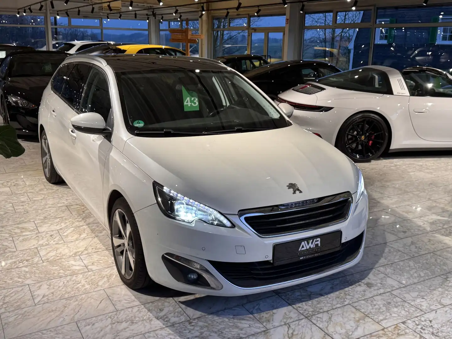 Peugeot 308 Allure*NAVI*R.KAMERA*S-HEIZUNG*ALU* Weiß - 2