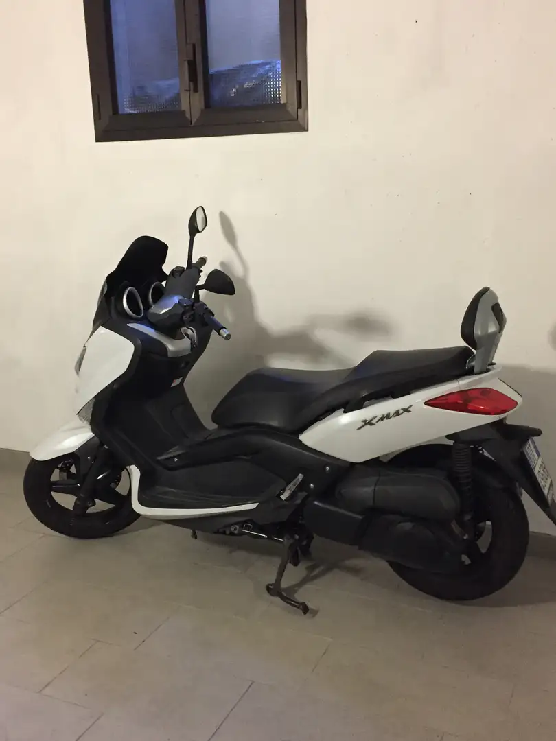 Yamaha X-Max 250 Sport - 2