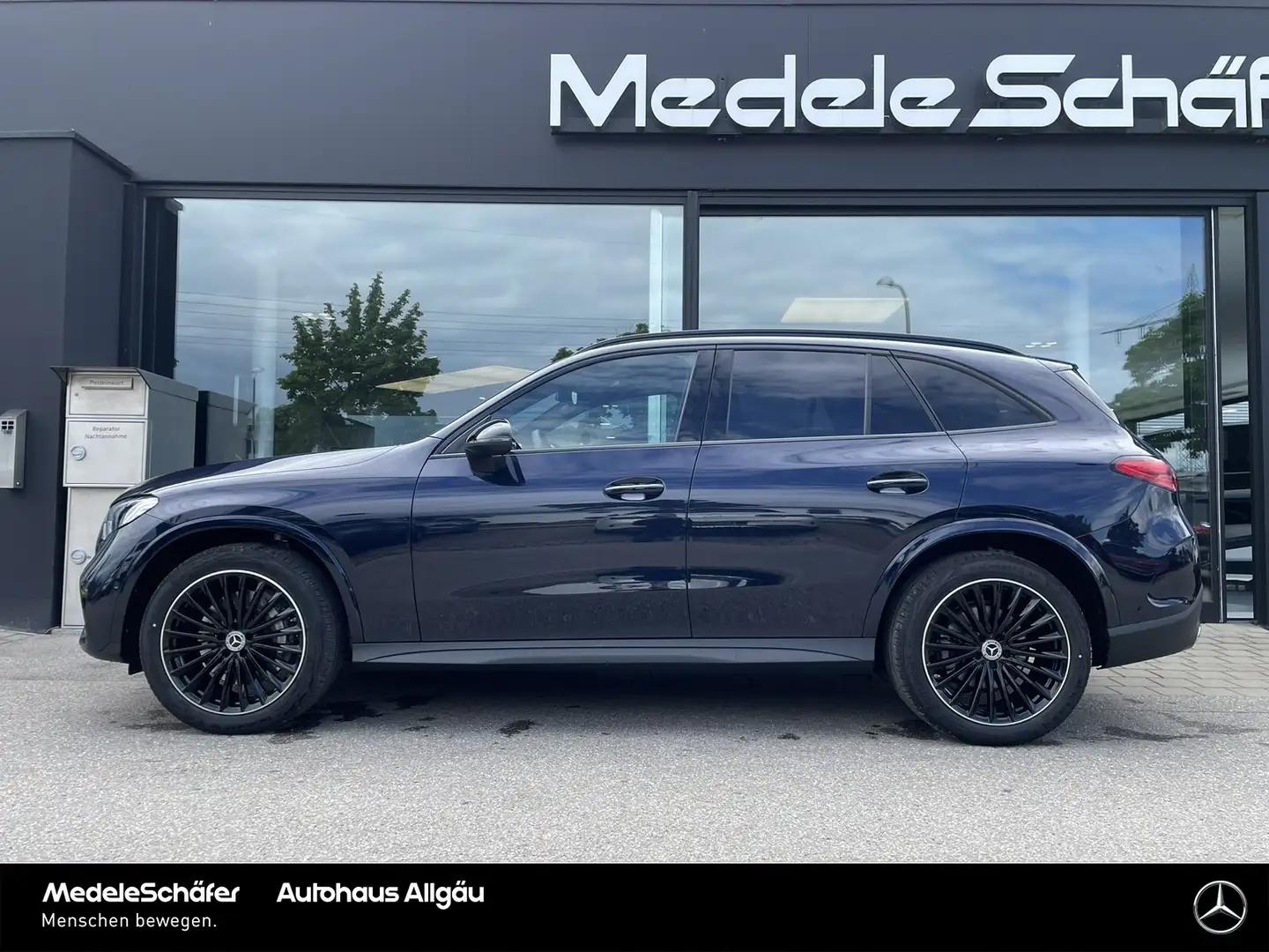 Mercedes-Benz GLC 200 GLC 200 4M AMG AHK Night Sound EasyP Ambie Distr Blau - 2